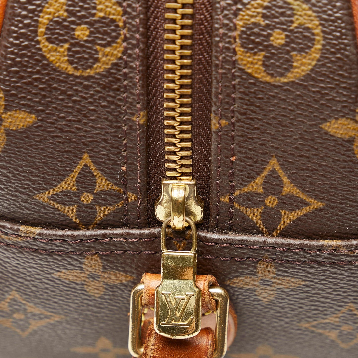 Louis Vuitton Monogram Blois (SHG-Ef0I1F)