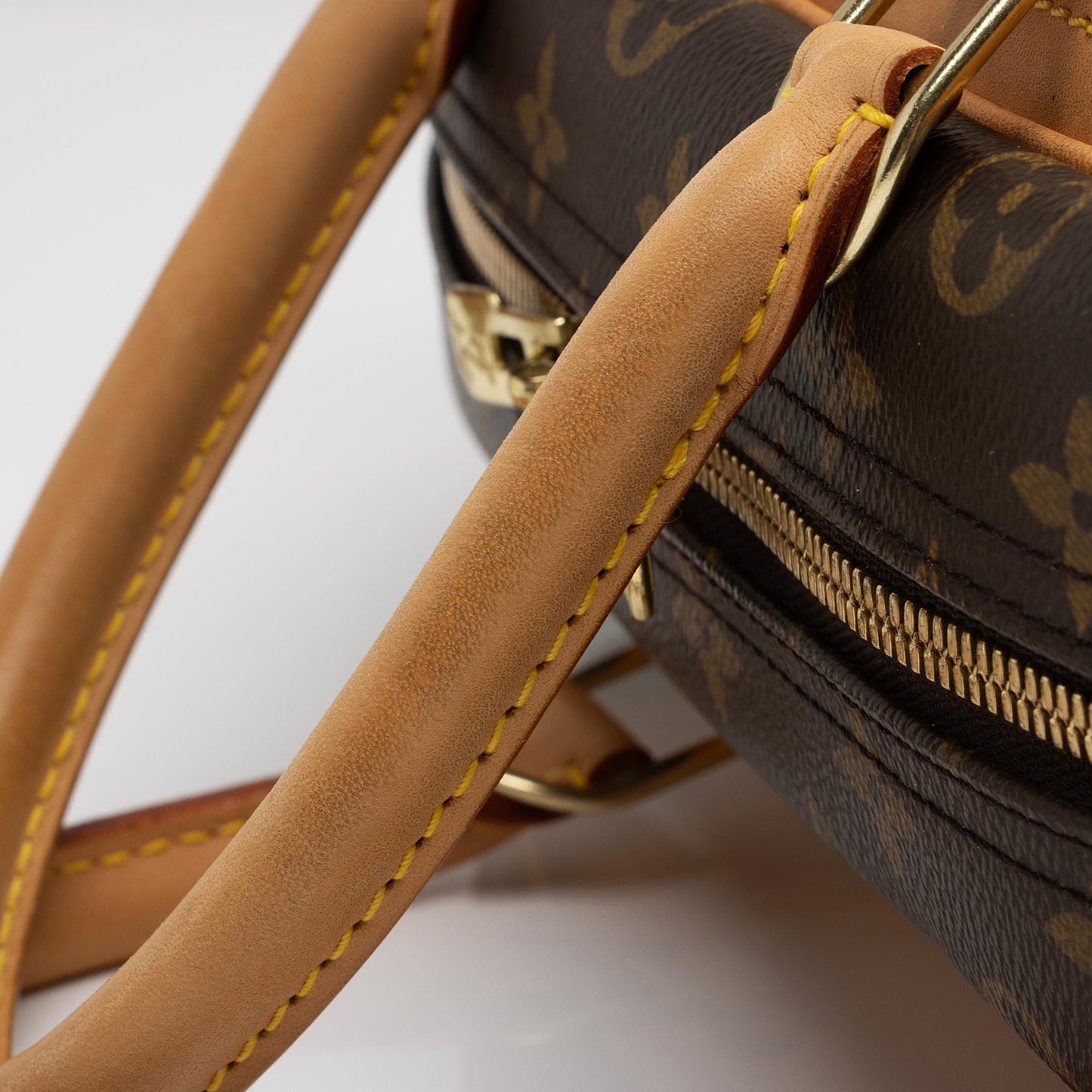 Louis Vuitton Monogram Canvas Deauville Satchel (SHF-HUFd8s)