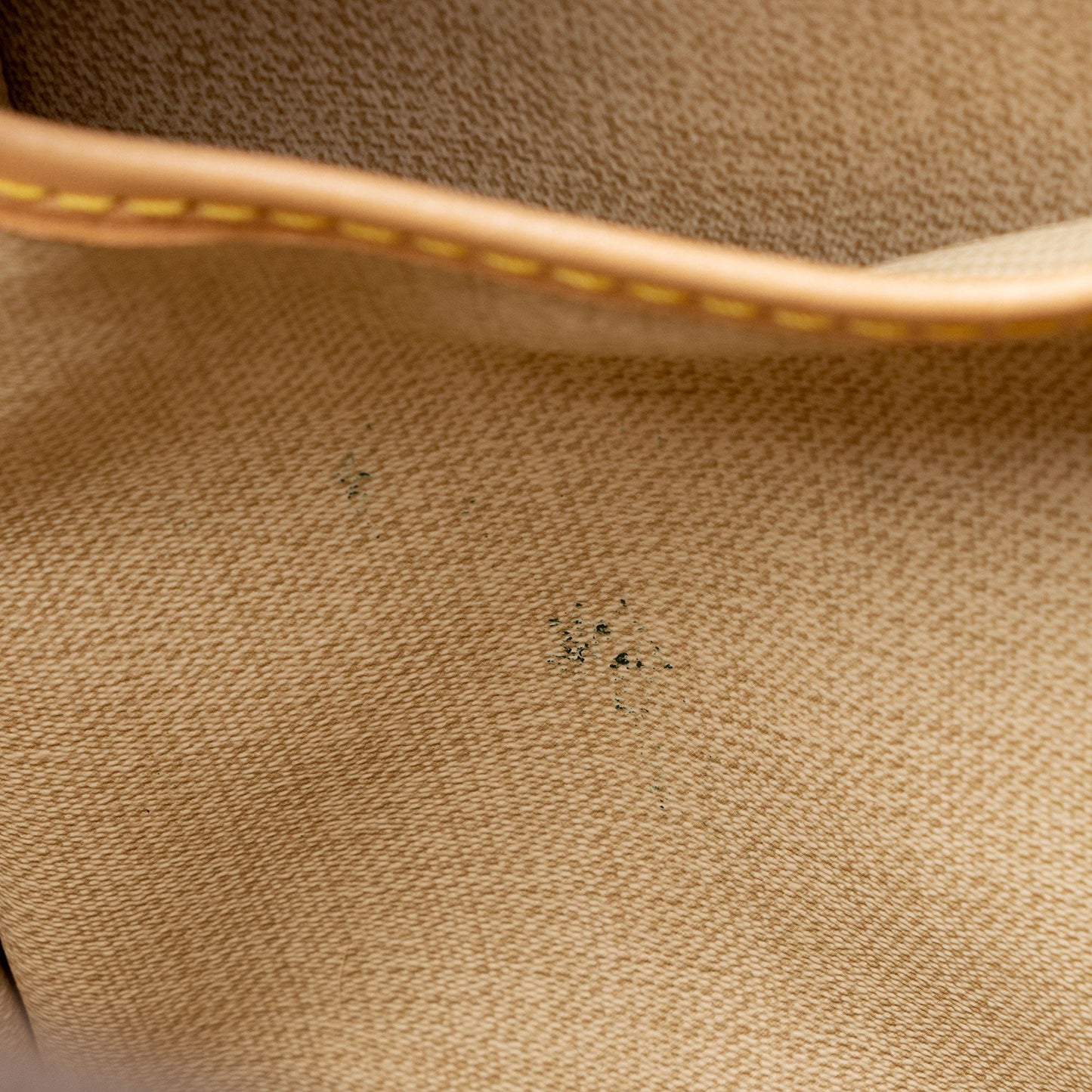 Louis Vuitton Monogram Canvas Deauville Satchel (SHF-aCt7nv)