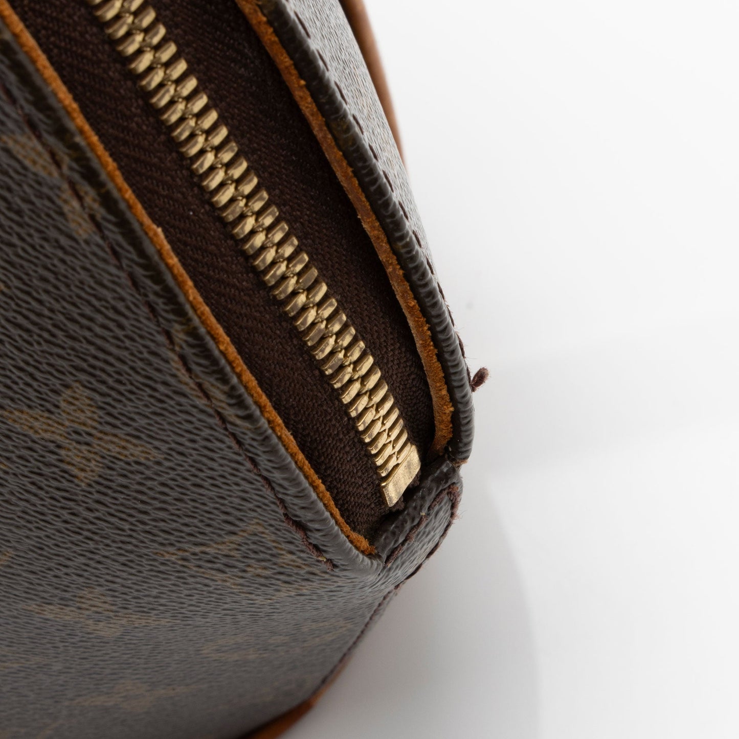 Louis Vuitton Monogram Canvas Ellipse PM Satchel - (SHF-NcpnPW)