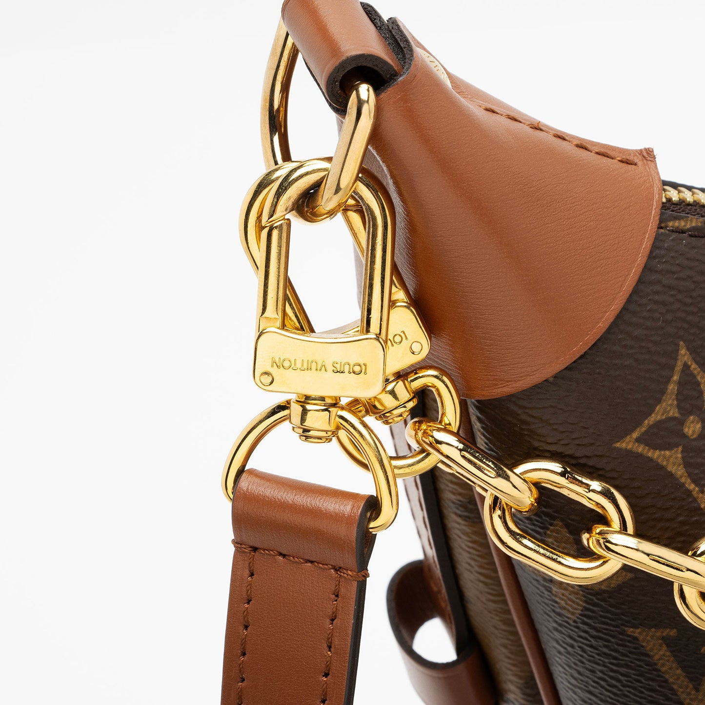 Louis Vuitton Monogram Canvas Loop Hobo (SHF-zQdEe4)