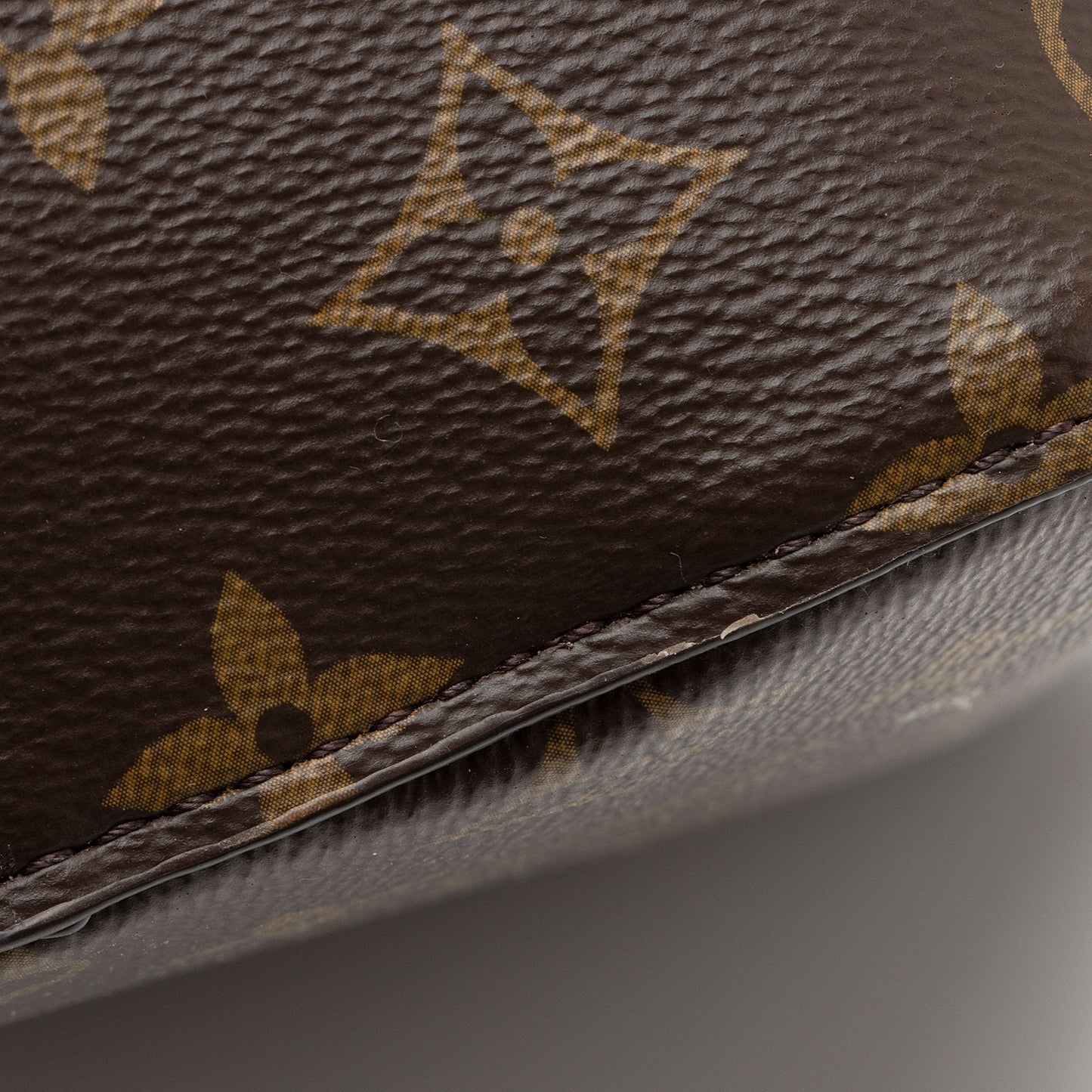 Louis Vuitton Monogram Canvas Neonoe Shoulder Bag (SHF-vTEOAx)