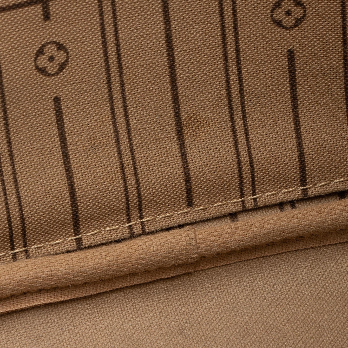 Louis Vuitton Monogram Canvas Neverfull MM Tote (SHF-YgmCCk)