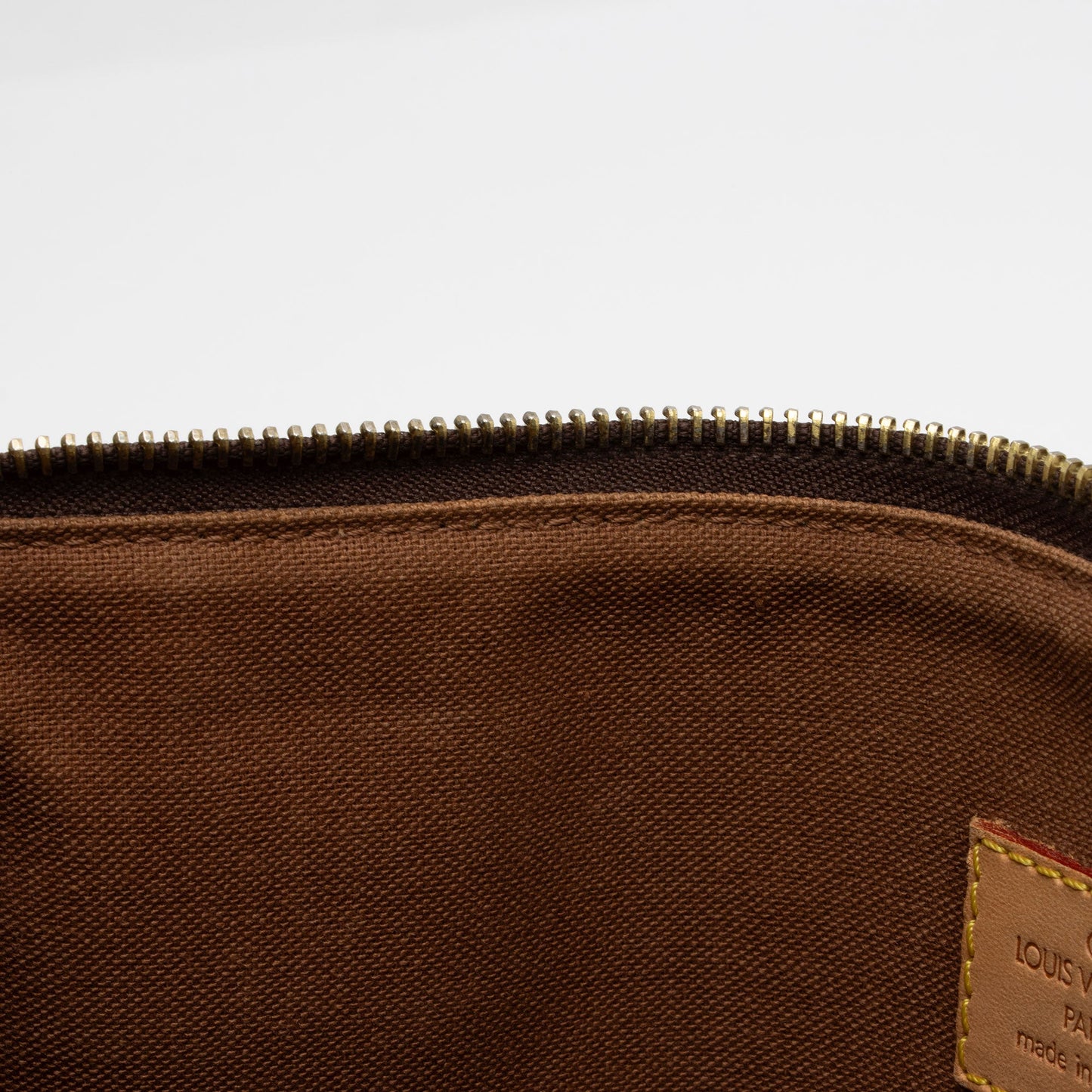 Louis Vuitton Monogram Canvas Pochette Bosphore Messenger (SHF-JqHHTE)