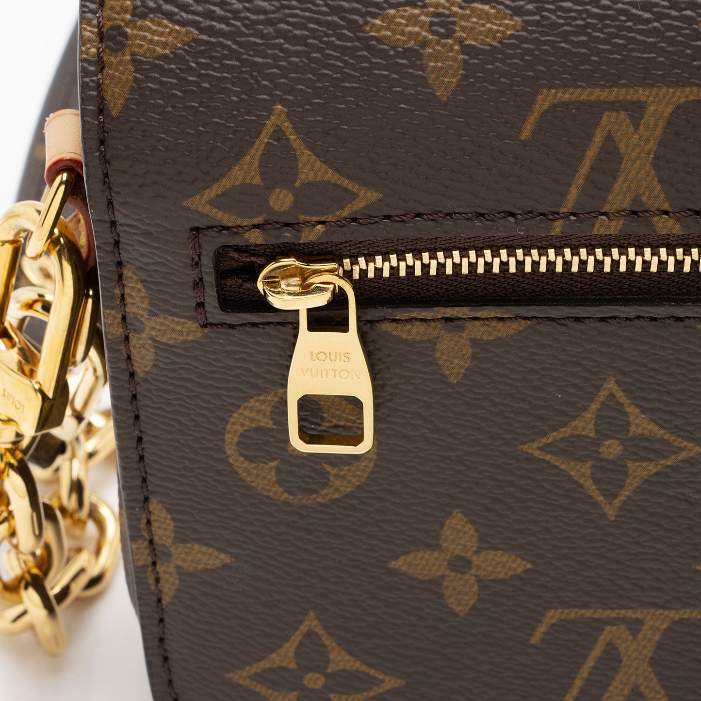 Louis Vuitton Monogram Canvas Pochette Metis E/W Shoulder Bag (SHF-AHFzgC)