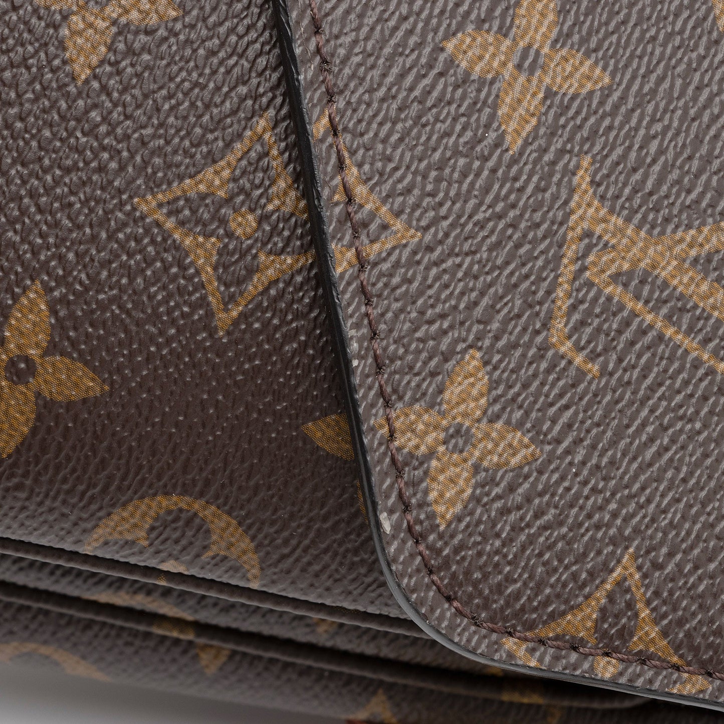 Louis Vuitton Monogram Canvas Pochette Metis Shoulder Bag (SHF-PZZ842)