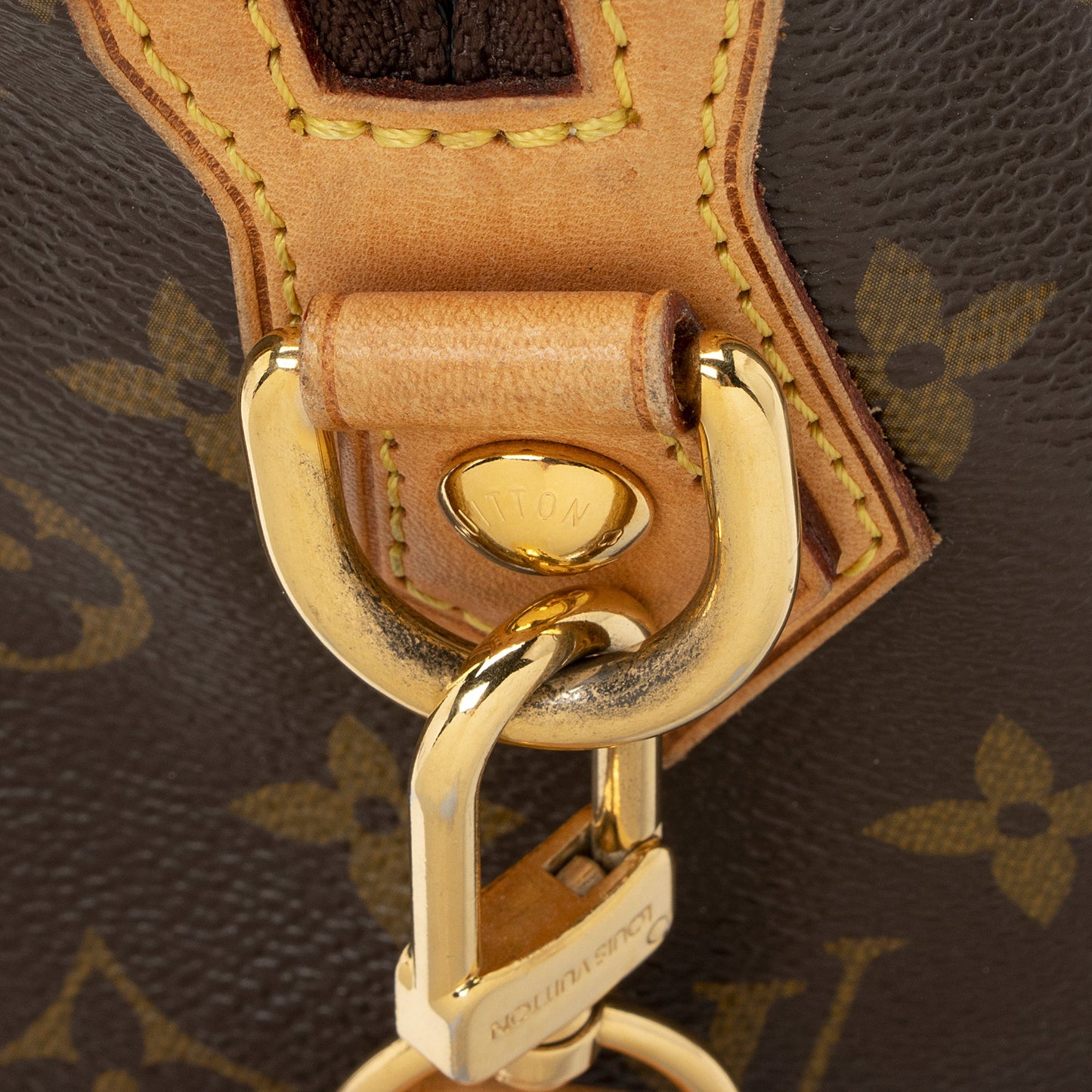 Louis Vuitton Monogram Canvas Retiro PM Satchel (SHF-22187)