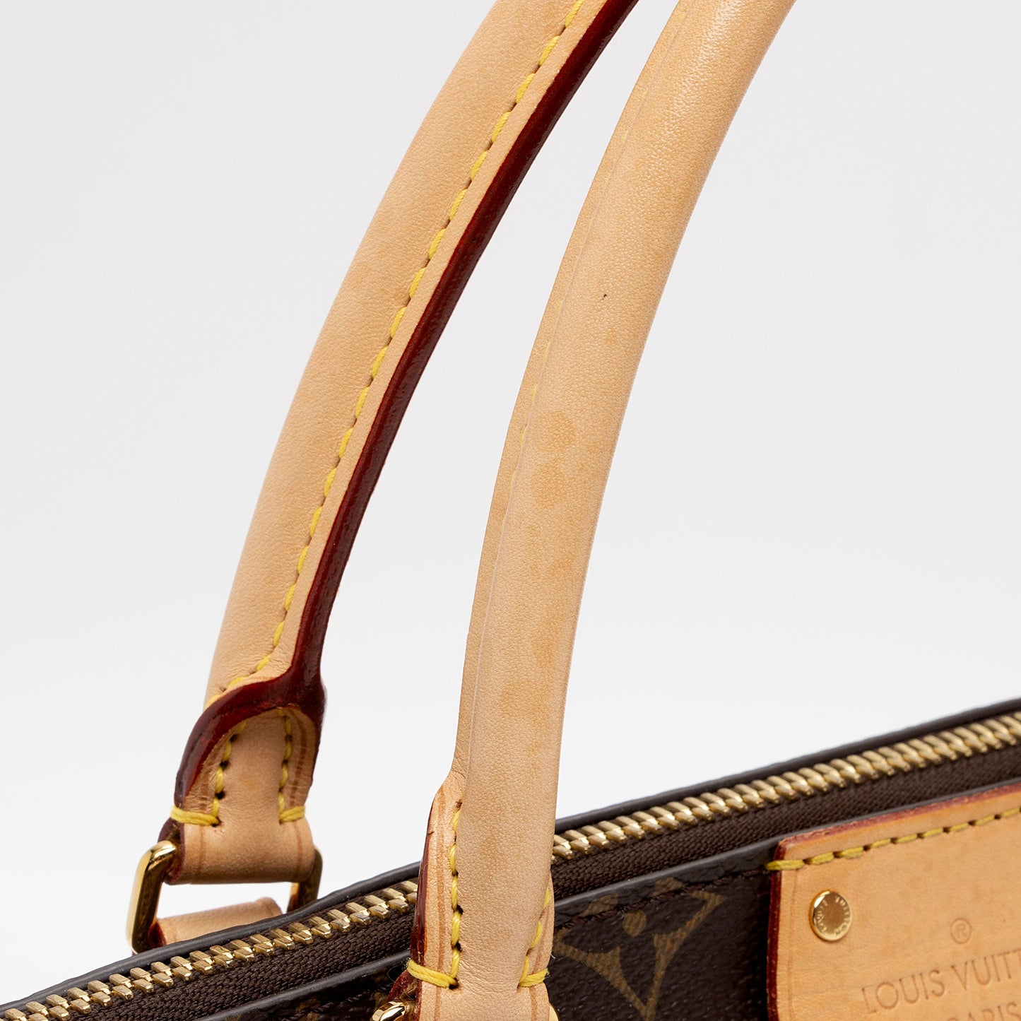 Louis Vuitton Monogram Canvas Turenne MM Satchel (SHF-DW4wba)