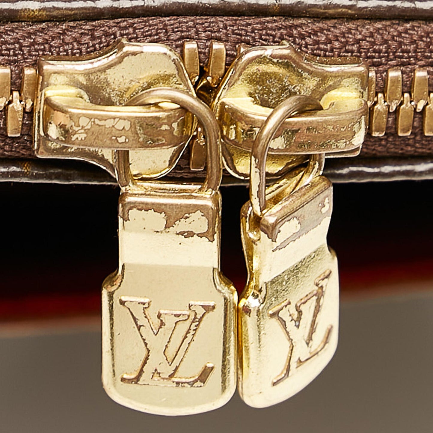 Louis Vuitton Monogram Coussin GM (SHG-31984)