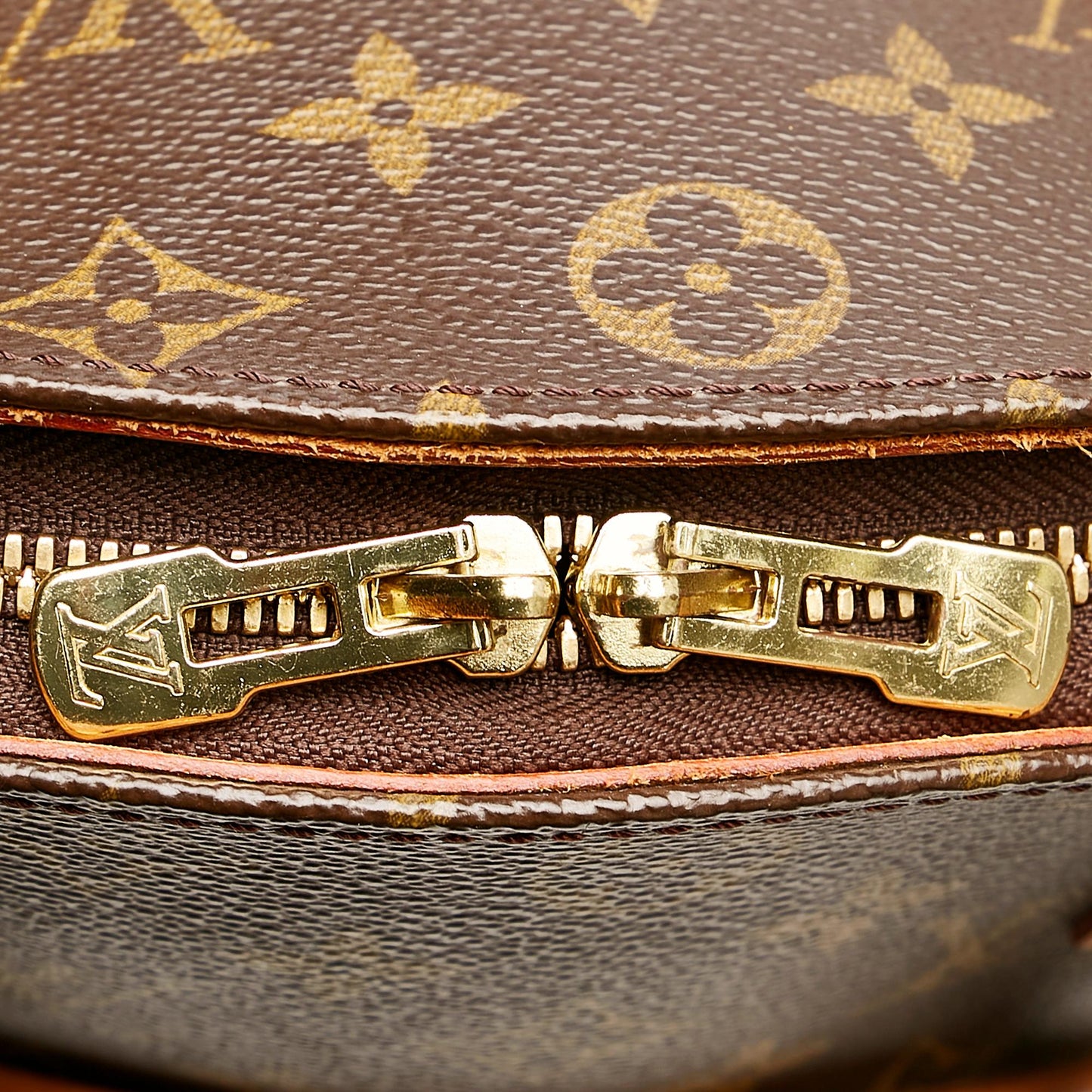 Louis Vuitton Monogram Ellipse PM (SHG-34513)