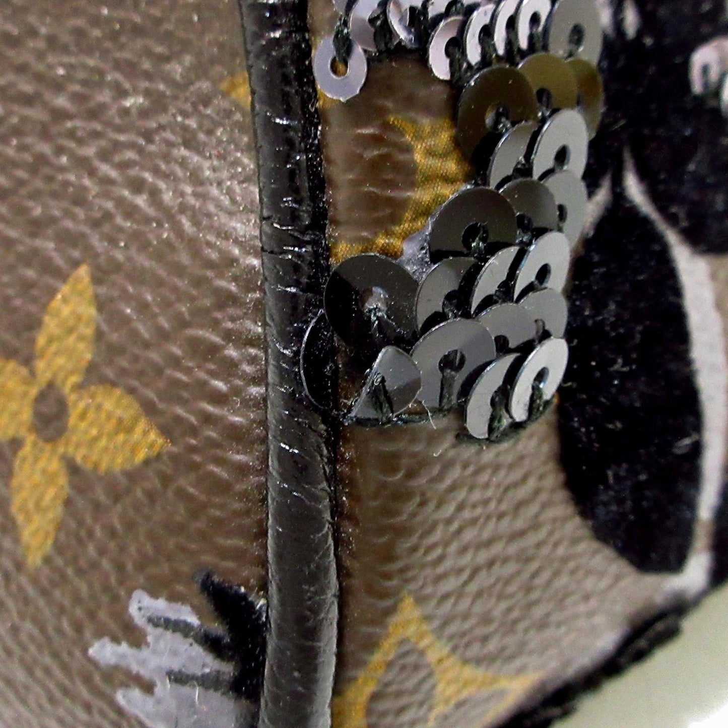 Louis Vuitton Monogram Fleur de Jais Carrousel (SHG-Aae9Dx)