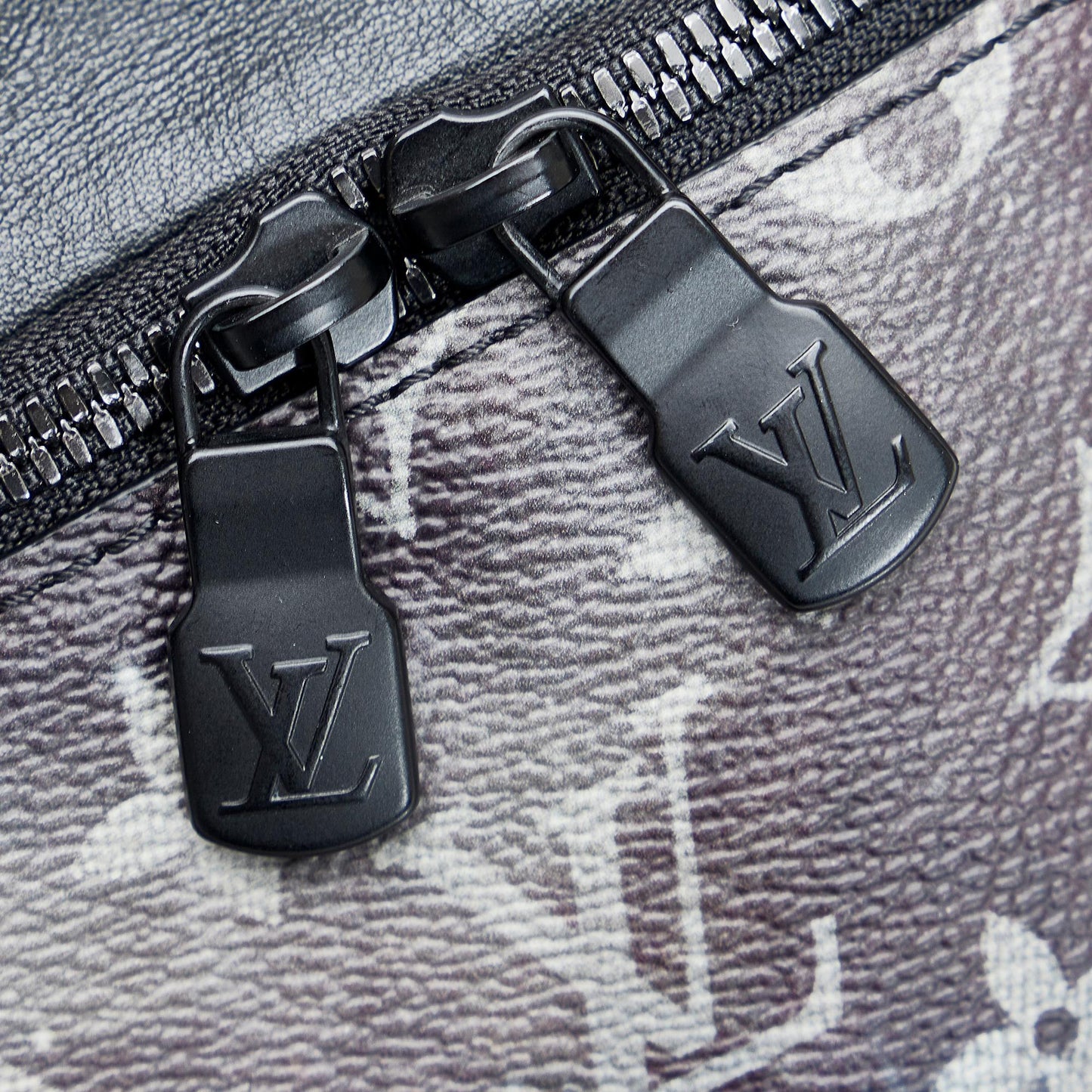 Louis Vuitton Monogram Galaxy Discovery Bumbag