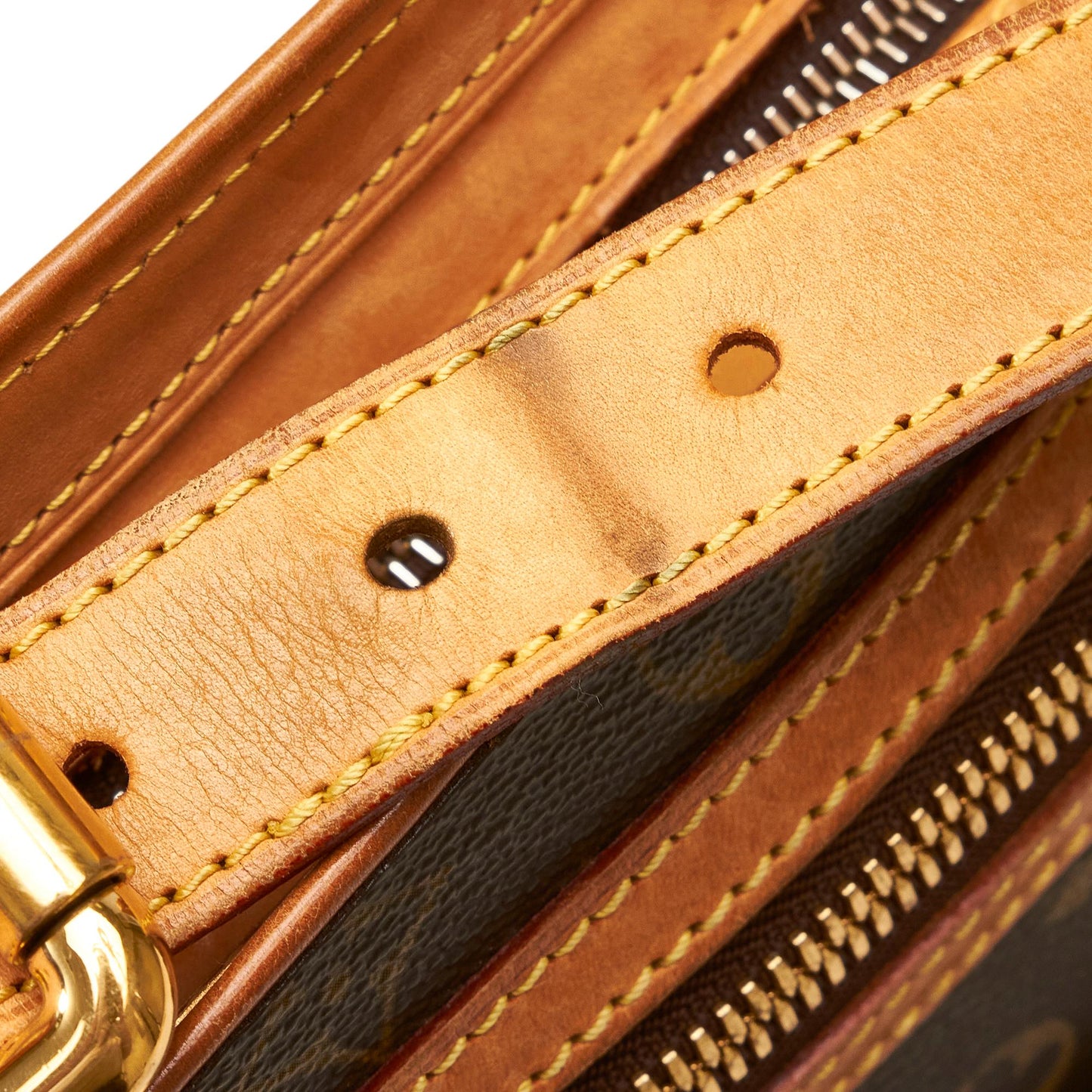 Louis Vuitton Monogram Hudson GM (SHG-YkSHkz)