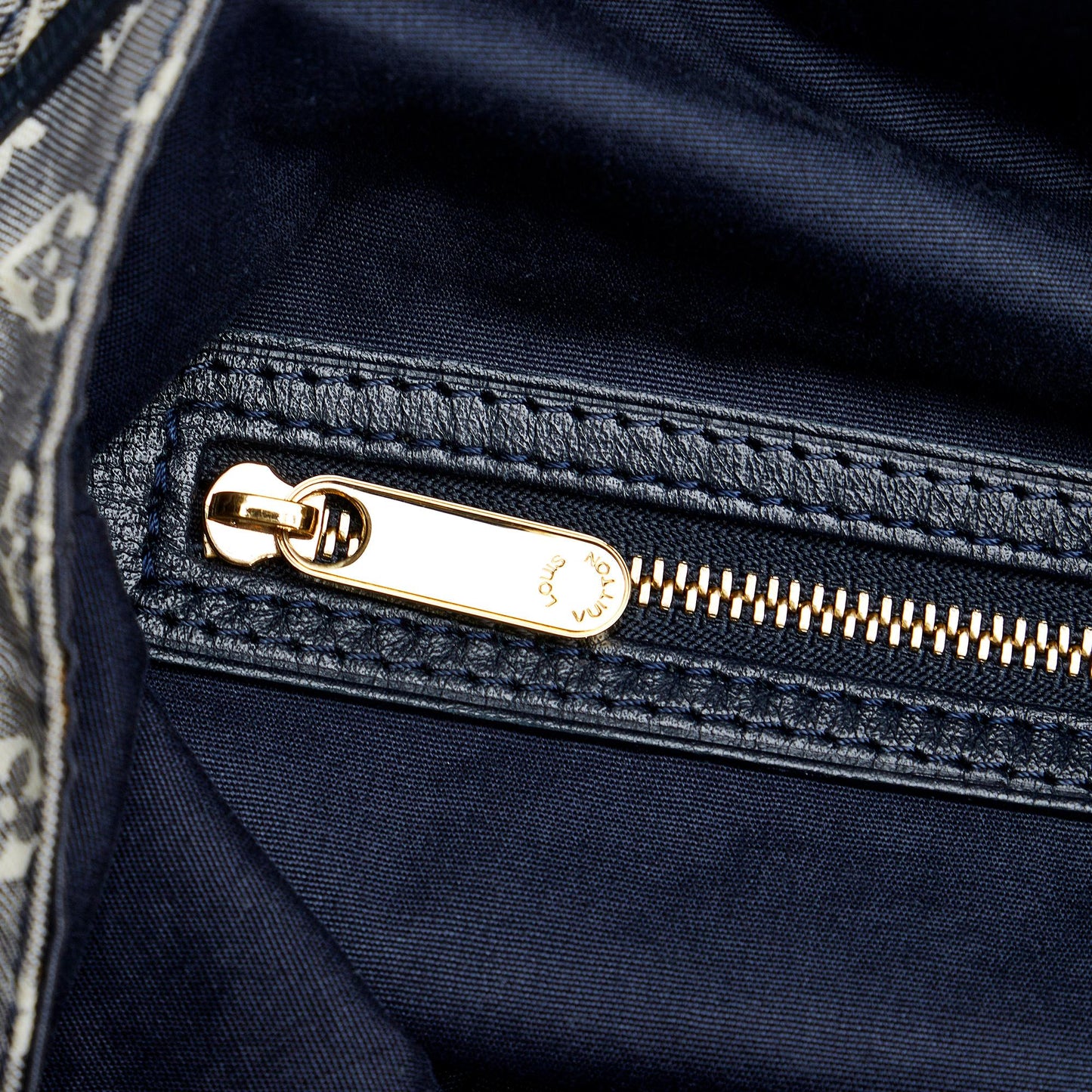 Louis Vuitton Monogram Idylle Fantaisie (SHG-SRVzNo)