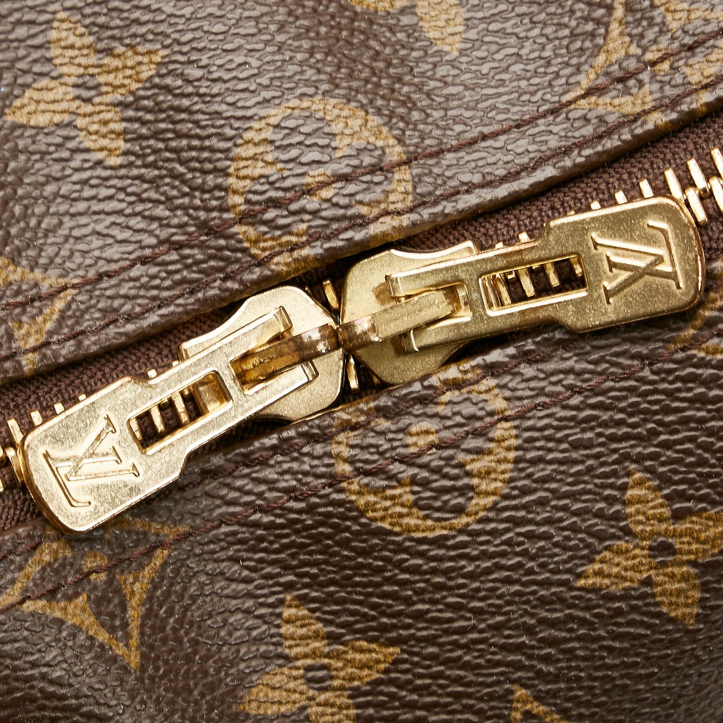 Louis Vuitton Monogram Keepall Bandouliere 50 (SHG-36057)