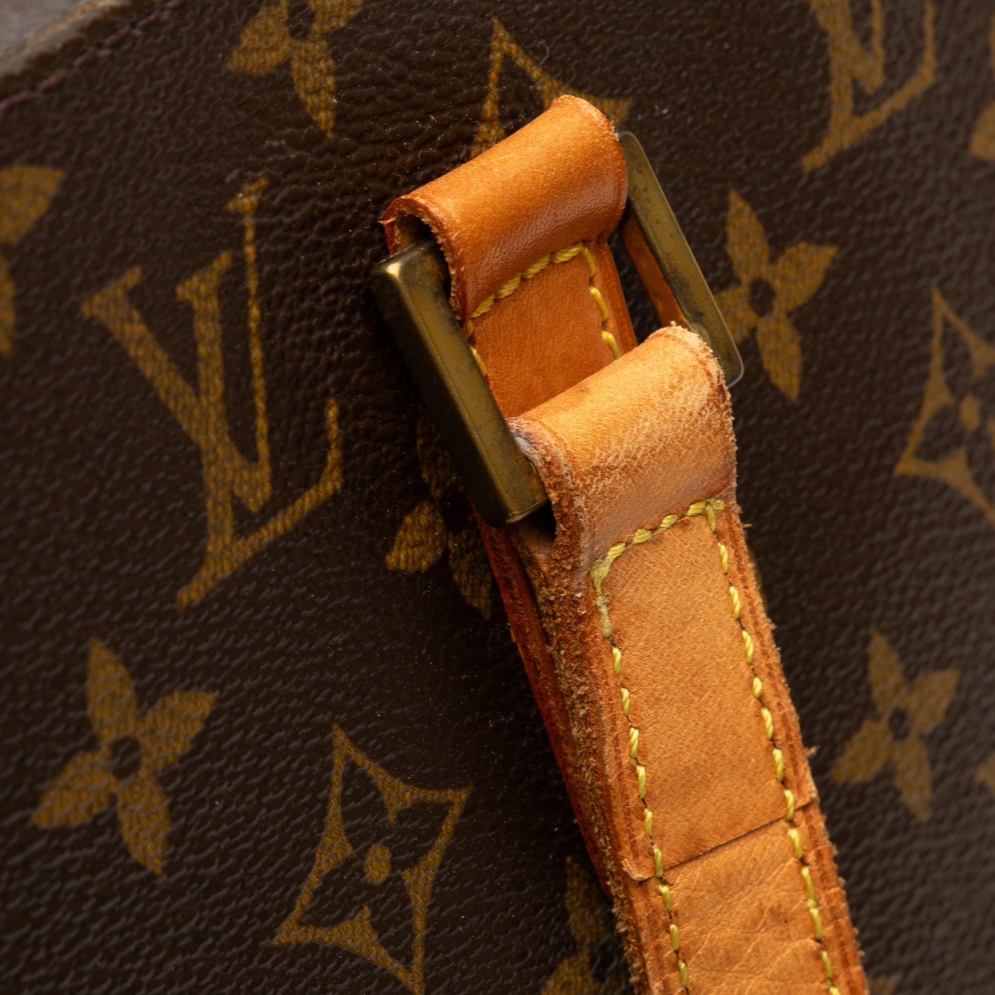 Louis Vuitton Monogram Luco (SHG-MU6DUf)