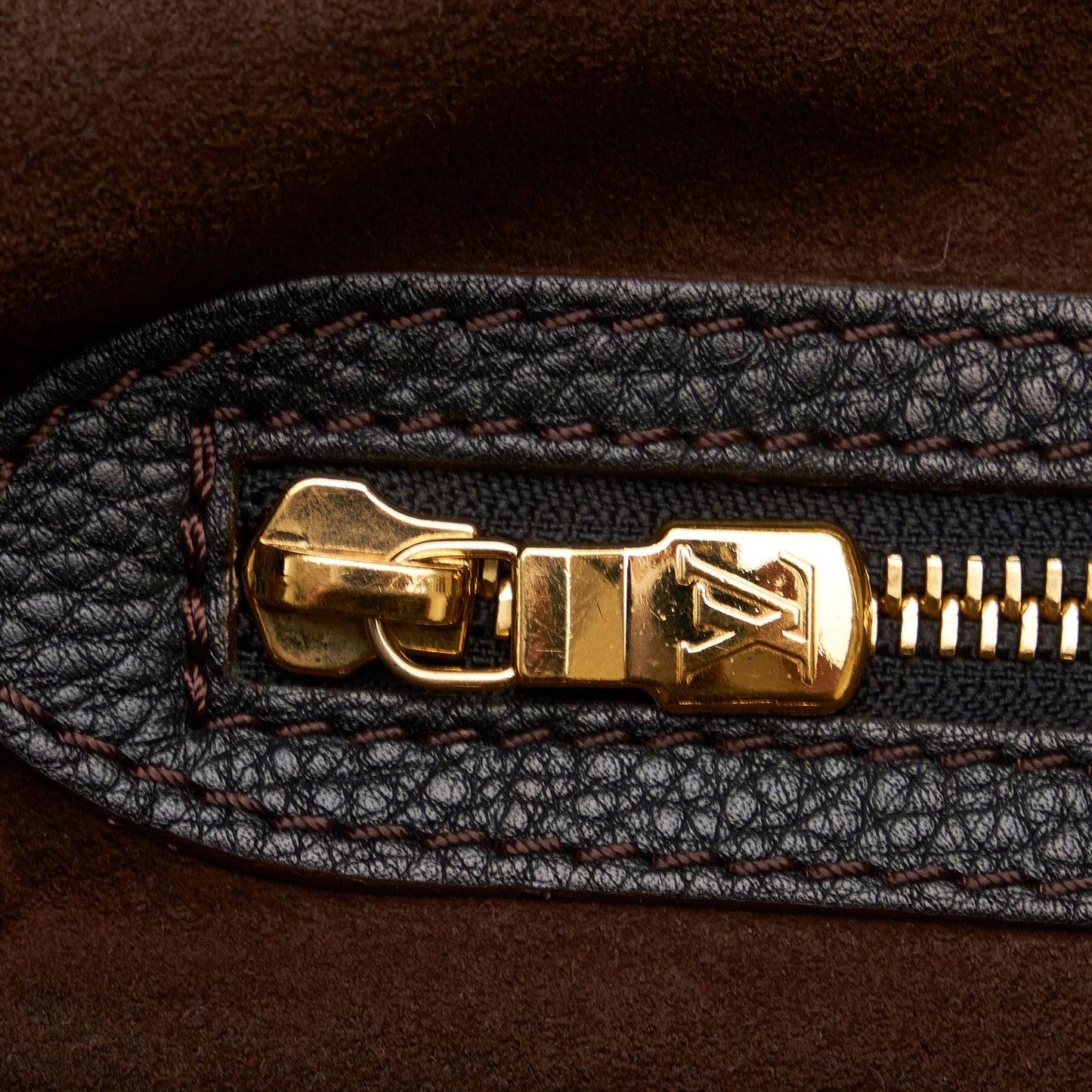 Louis Vuitton Monogram Mahina XL (SHG-aqEykA)