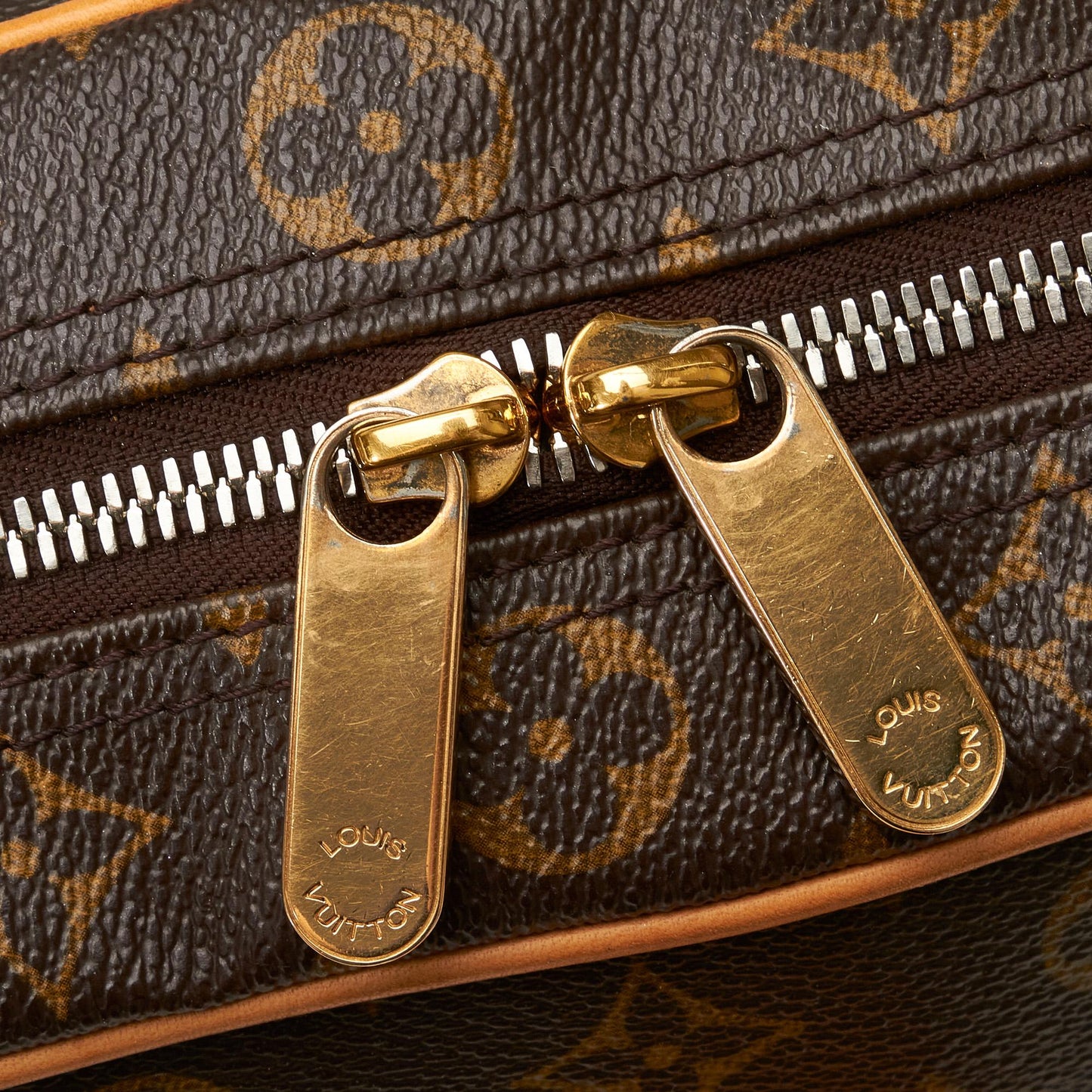 Louis Vuitton Monogram Manhattan GM (SHG-qJSKYO)