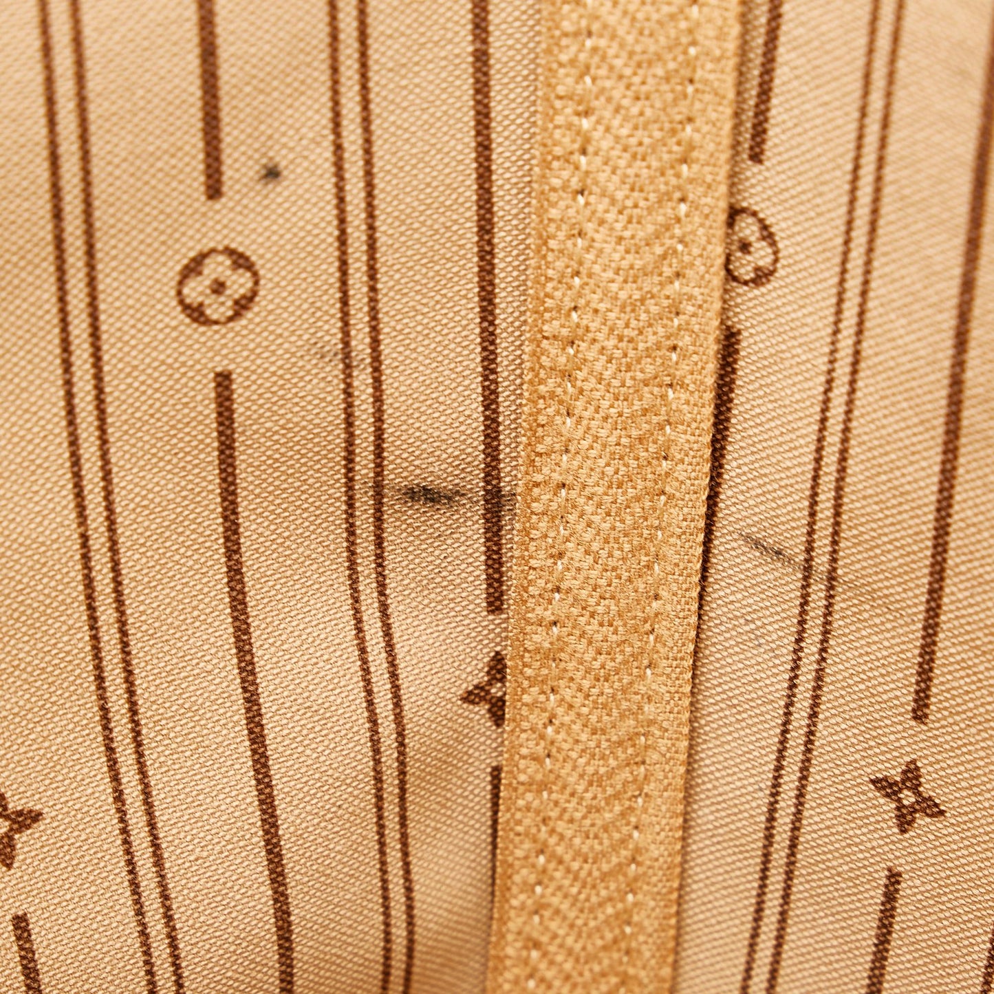 Louis Vuitton Monogram Neverfull MM (SHG-kpO0ax)