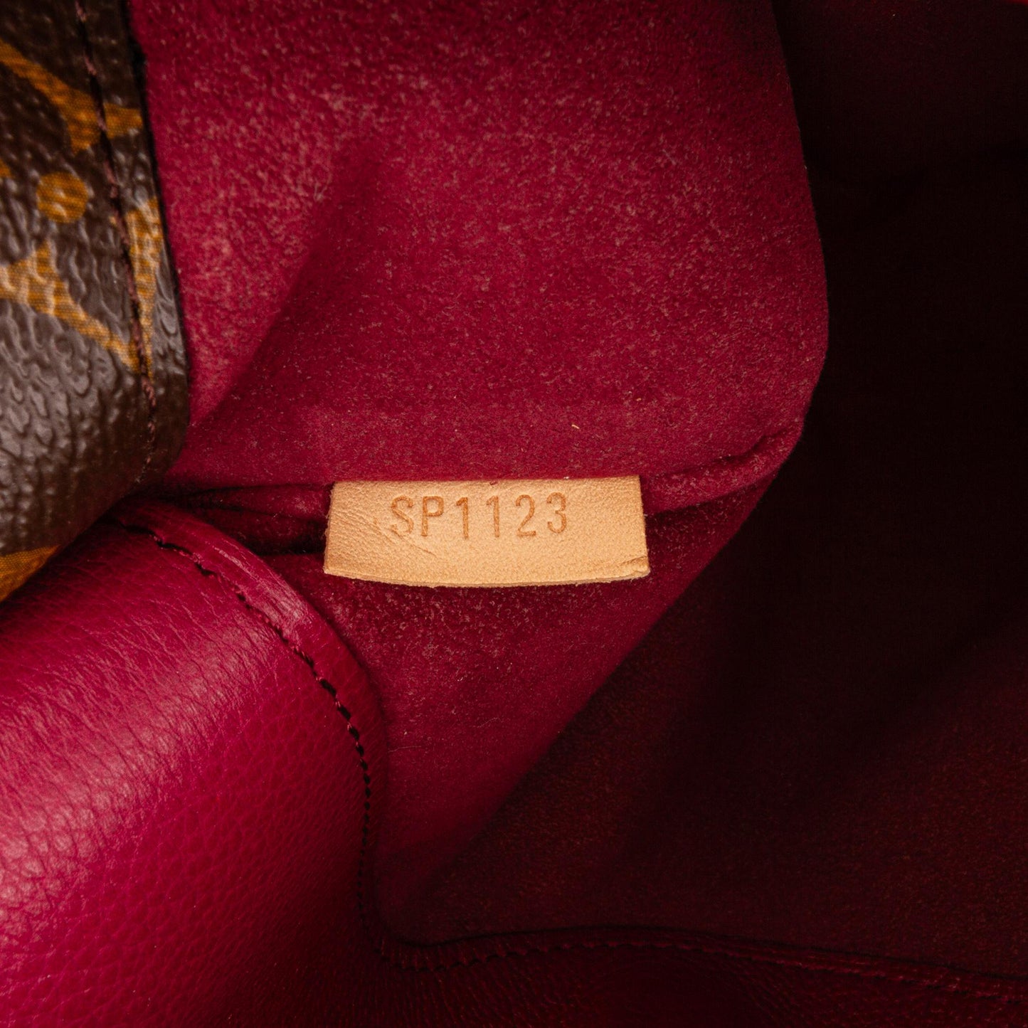 Louis Vuitton Monogram Pallas MM (SHG-WGCWFH)