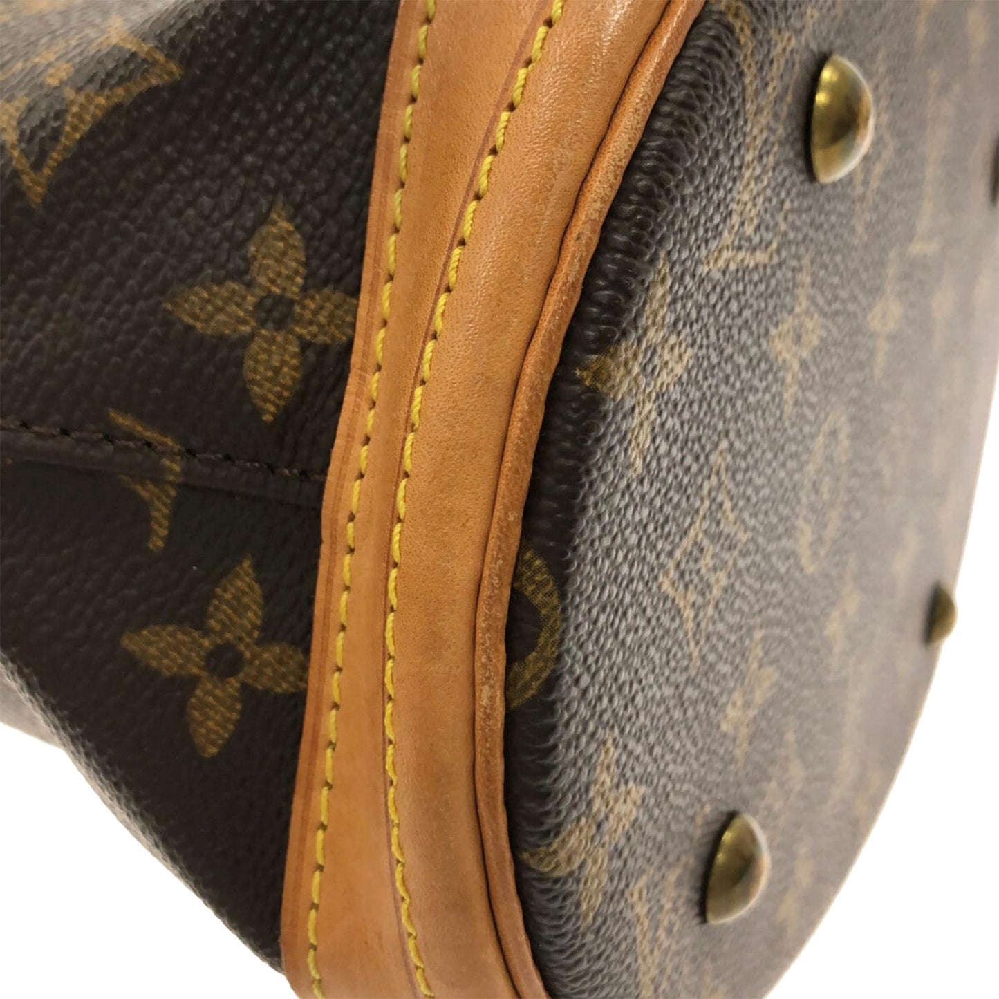 Louis Vuitton Monogram Petit Bucket (SHG-8UOglS)