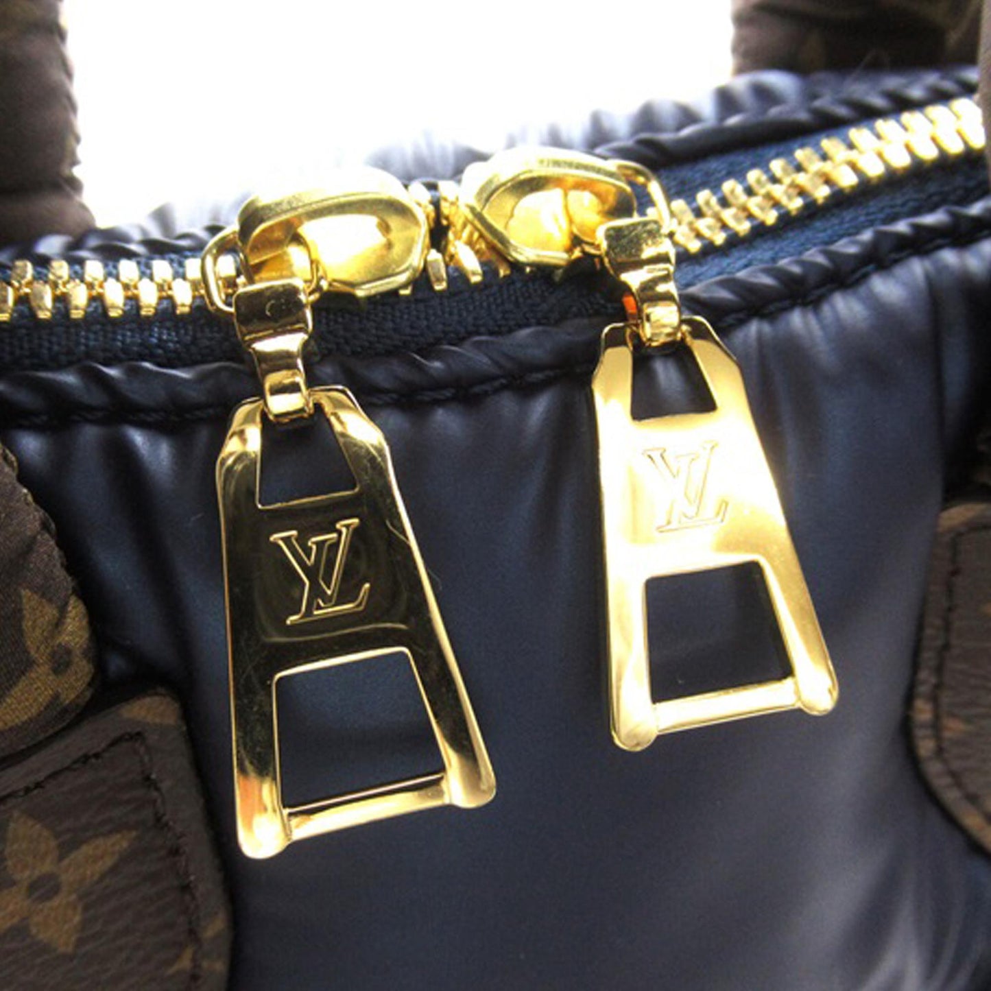 Louis Vuitton Monogram Pillow Speedy Bandouliere 25 (SHG-qnsJUh)