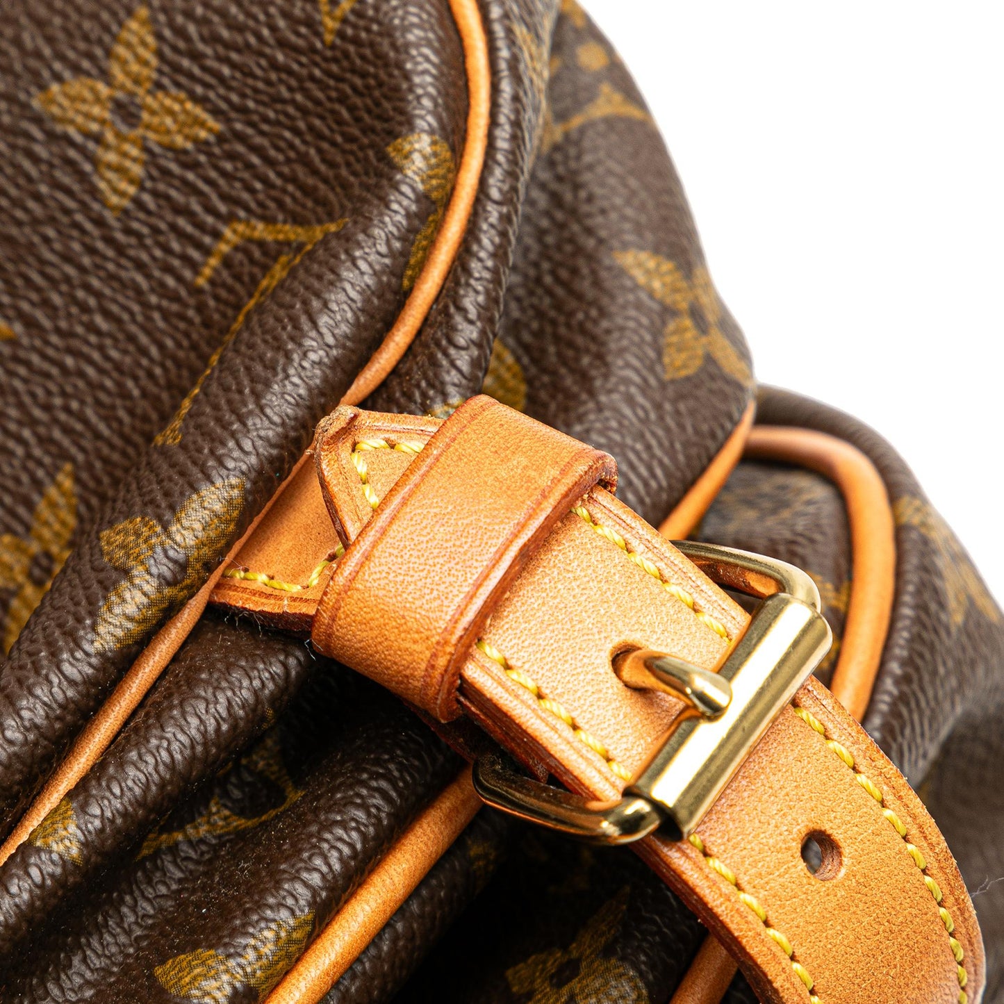 Louis Vuitton Monogram Saumur 30 (SHG-FmDHay)