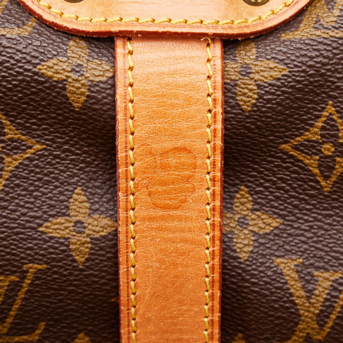 Louis Vuitton Monogram Saumur 35 (SHG-0UqiAX)