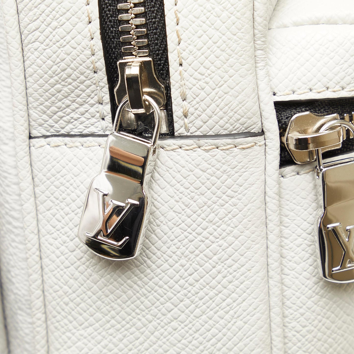 Louis Vuitton Monogram Taigarama Outdoor Bumbag (SHG-uzC23O)