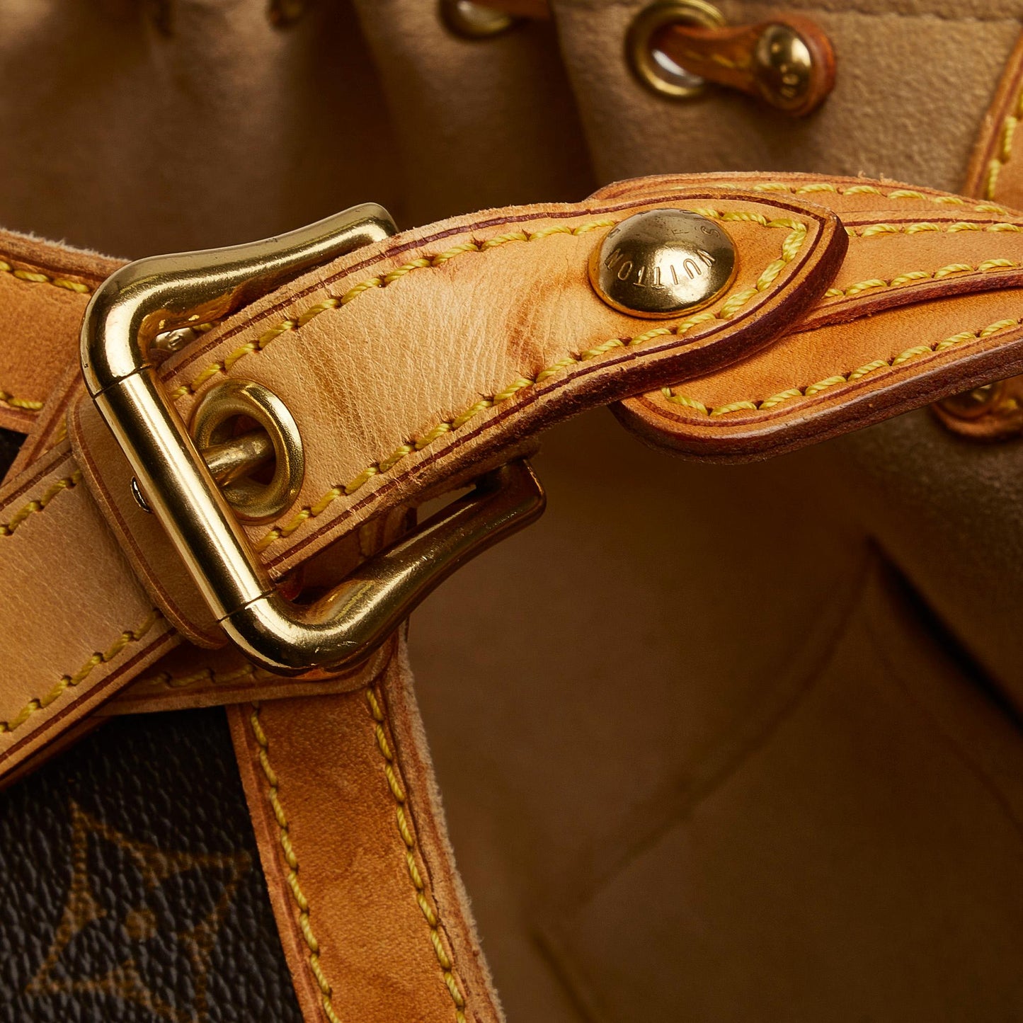 Louis Vuitton Monogram Theda GM (SHG-syVGYq)