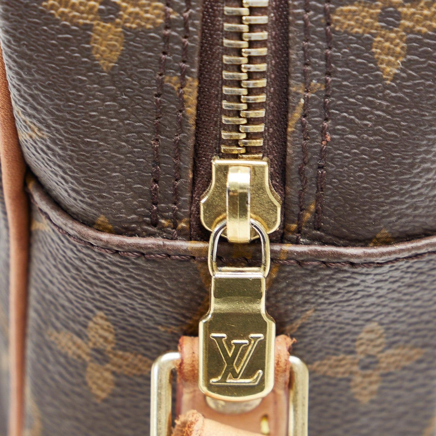 Louis Vuitton Monogram Trocadero 27 (SHG-kJwIEA)