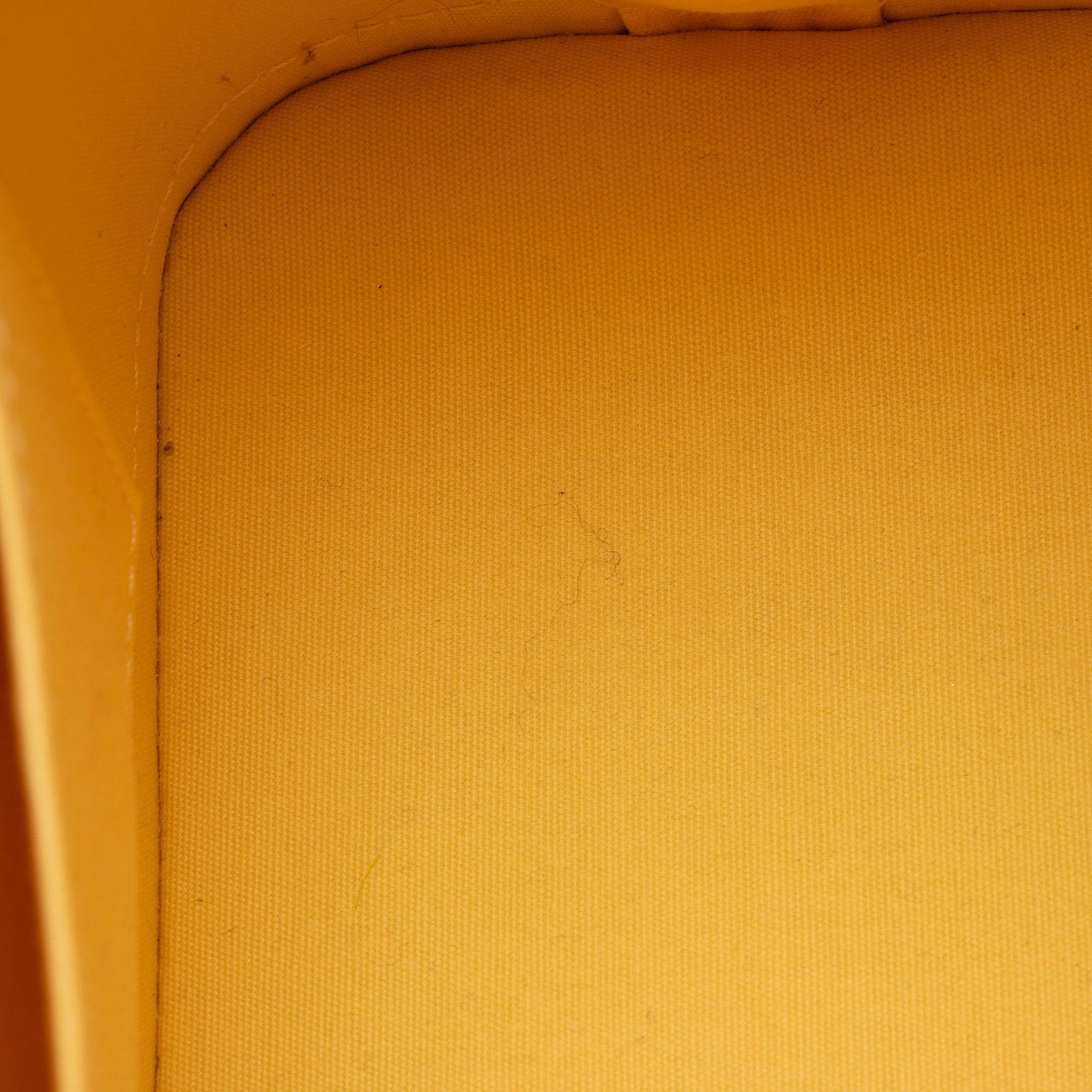 Louis Vuitton Monogram Vernis Alma BB Satchel (SHF-KPekdc)