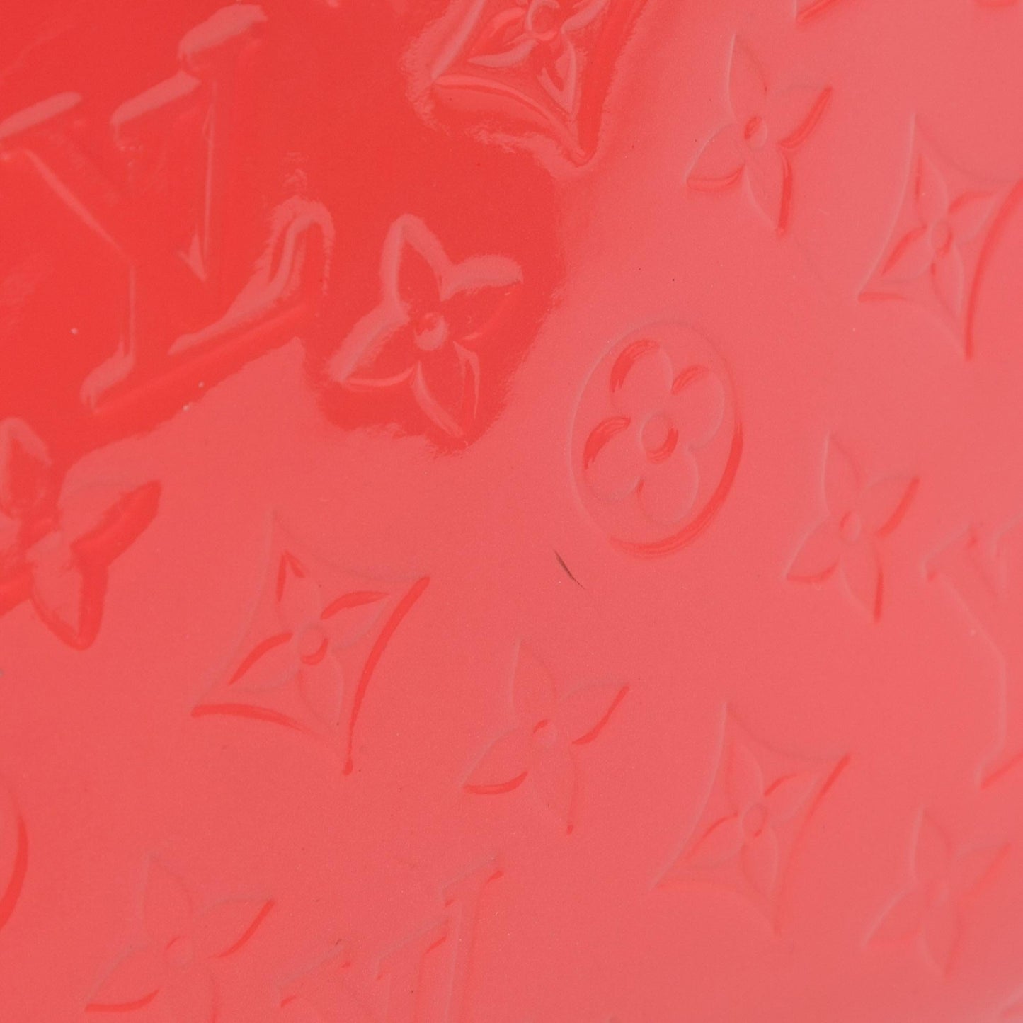 Louis Vuitton Monogram Vernis Montaigne BB (SHG-v4ynf0)