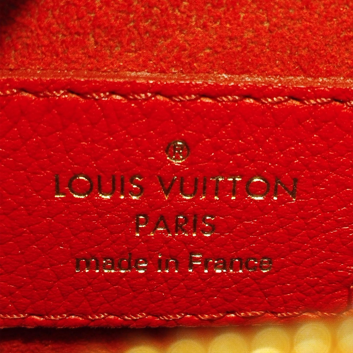 Louis Vuitton Monogram Victoire (SHG-tVgQig)