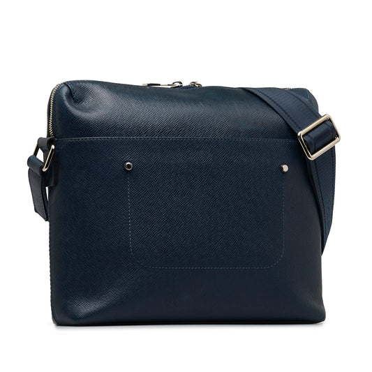 Louis Vuitton Taiga Grigori PM (SHG-cPy5oW)
