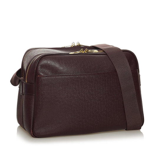 Louis Vuitton Taiga Reporter PM (SHG-28848)