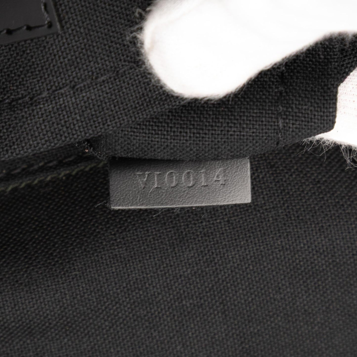 Louis Vuitton Taiga Saratov PM