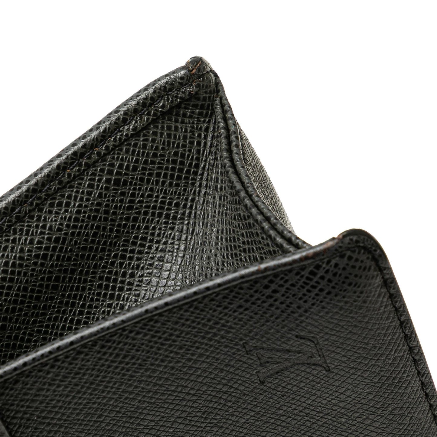 Louis Vuitton Taiga Selenga