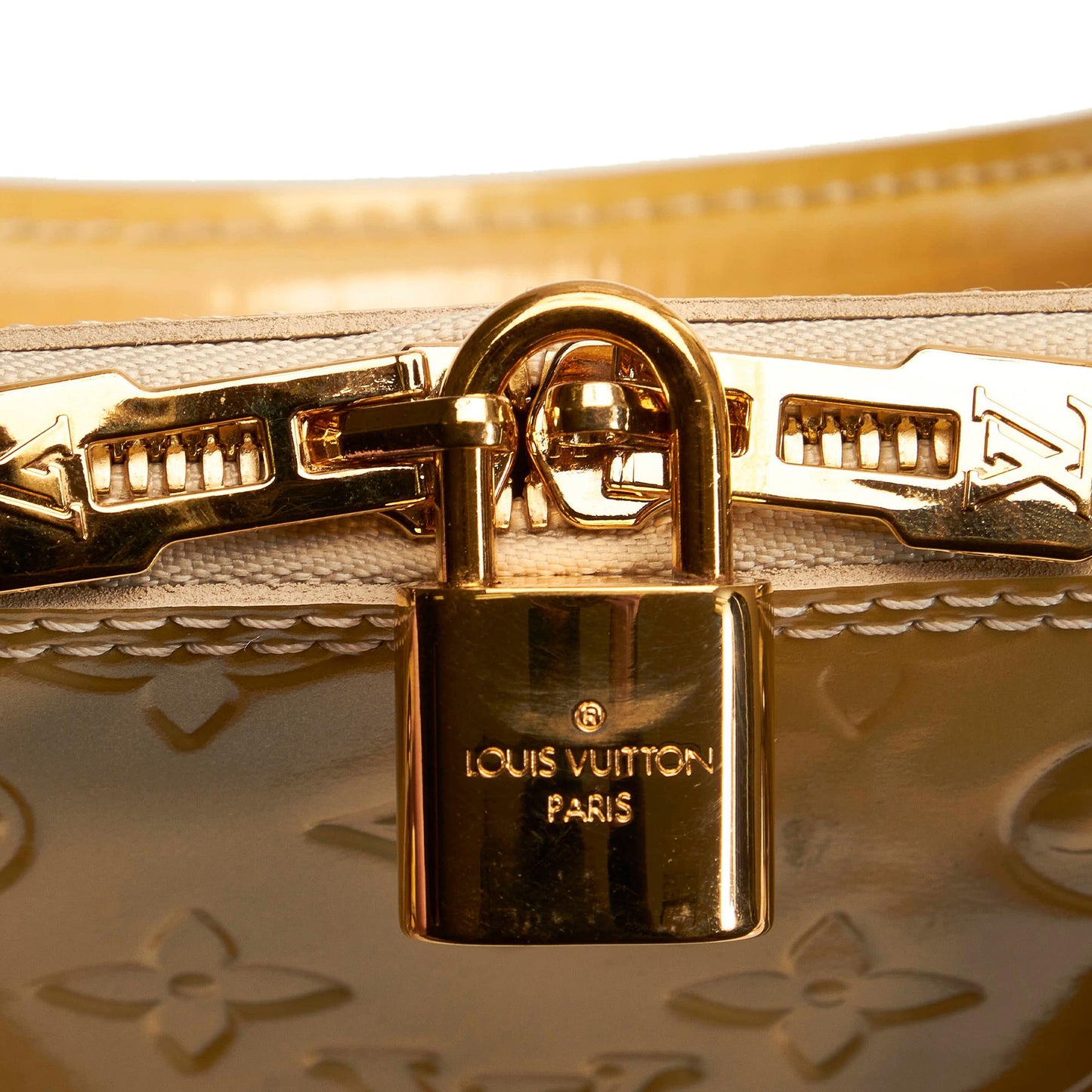 Louis Vuitton Vernis Alma PM (SHG-29591)