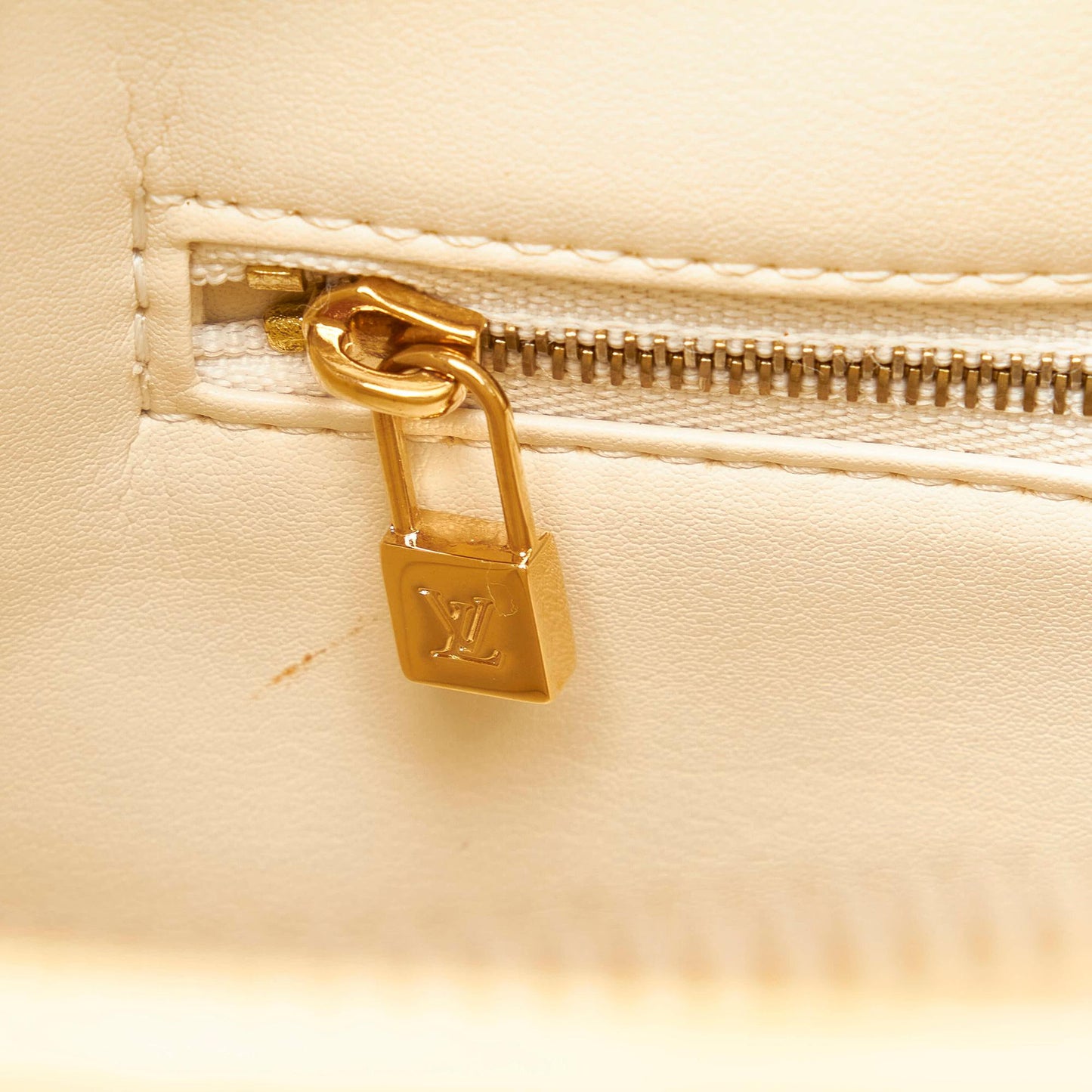 Louis Vuitton Vernis Houston (SHG-30535)