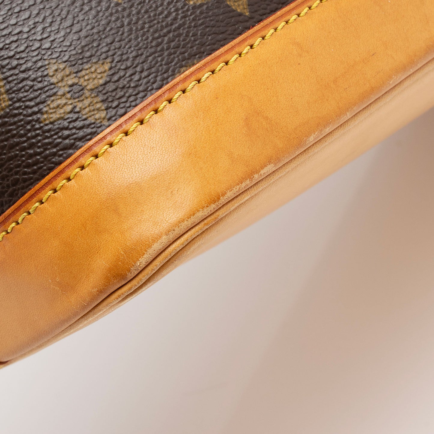 Louis Vuitton Vintage Monogram Canvas Alma PM Satchel (SHF-U8Ixq0)