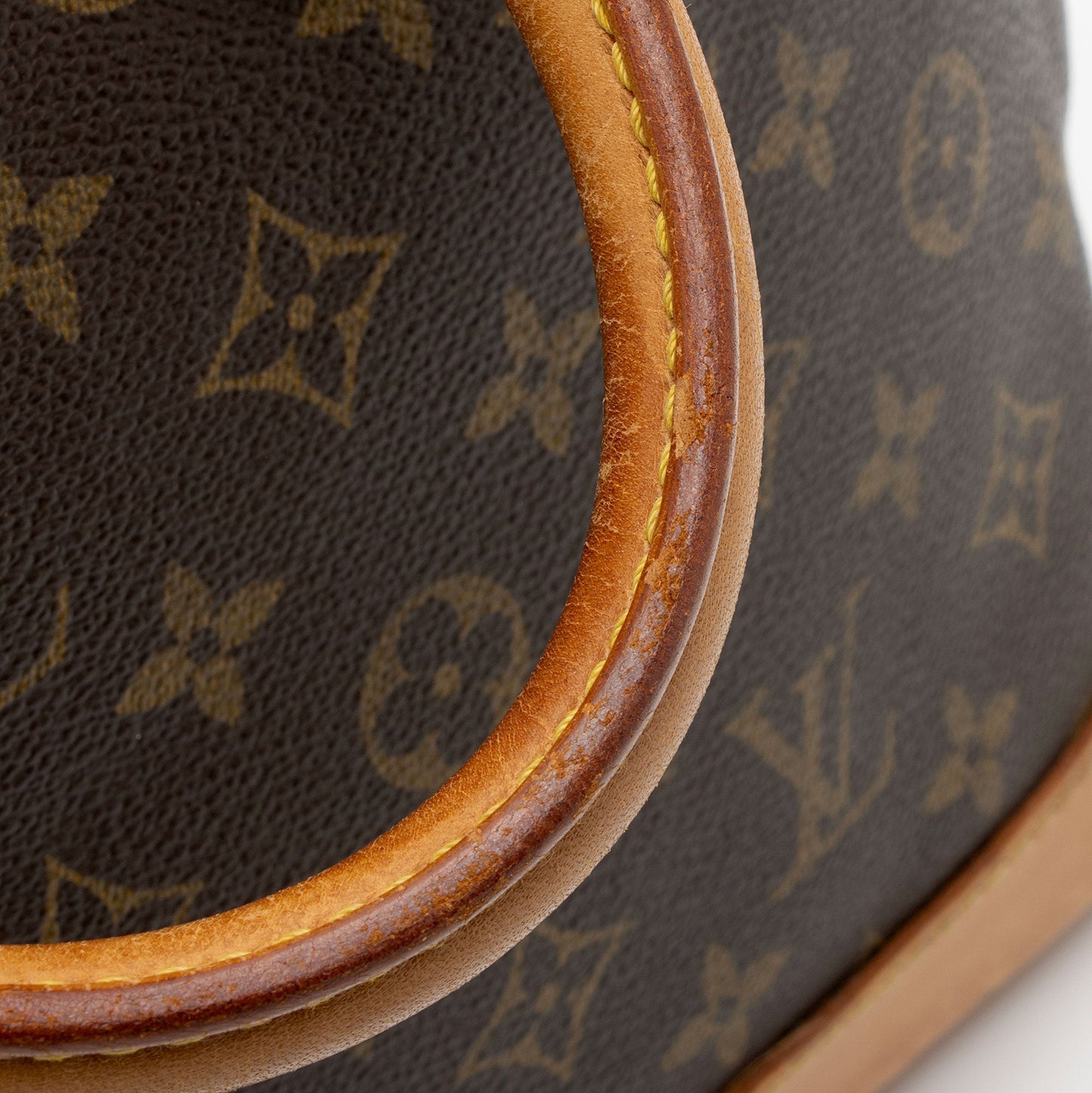 Louis Vuitton Vintage Monogram Canvas Alma PM Satchel (SHF-ooFAm7)