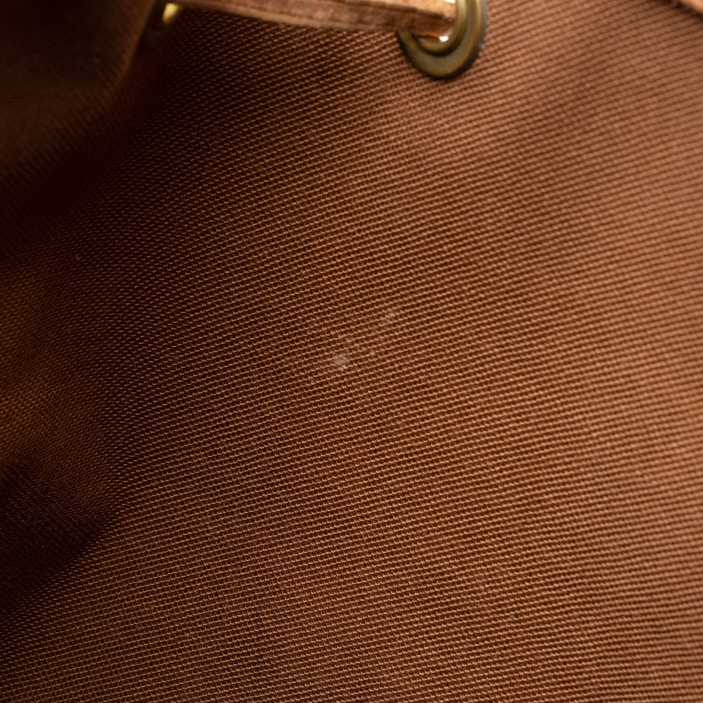 Louis Vuitton Vintage Monogram Canvas Montsouris MM Backpack - (SHF-F8fFPT)