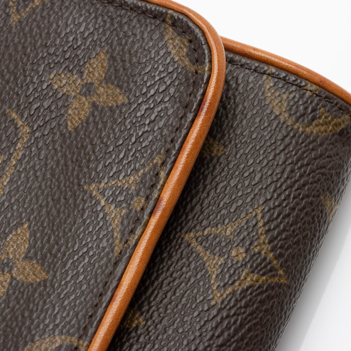 Louis Vuitton Vintage Monogram Canvas Pochette Twin GM Shoulder Bag (SHF-iI4YGp)