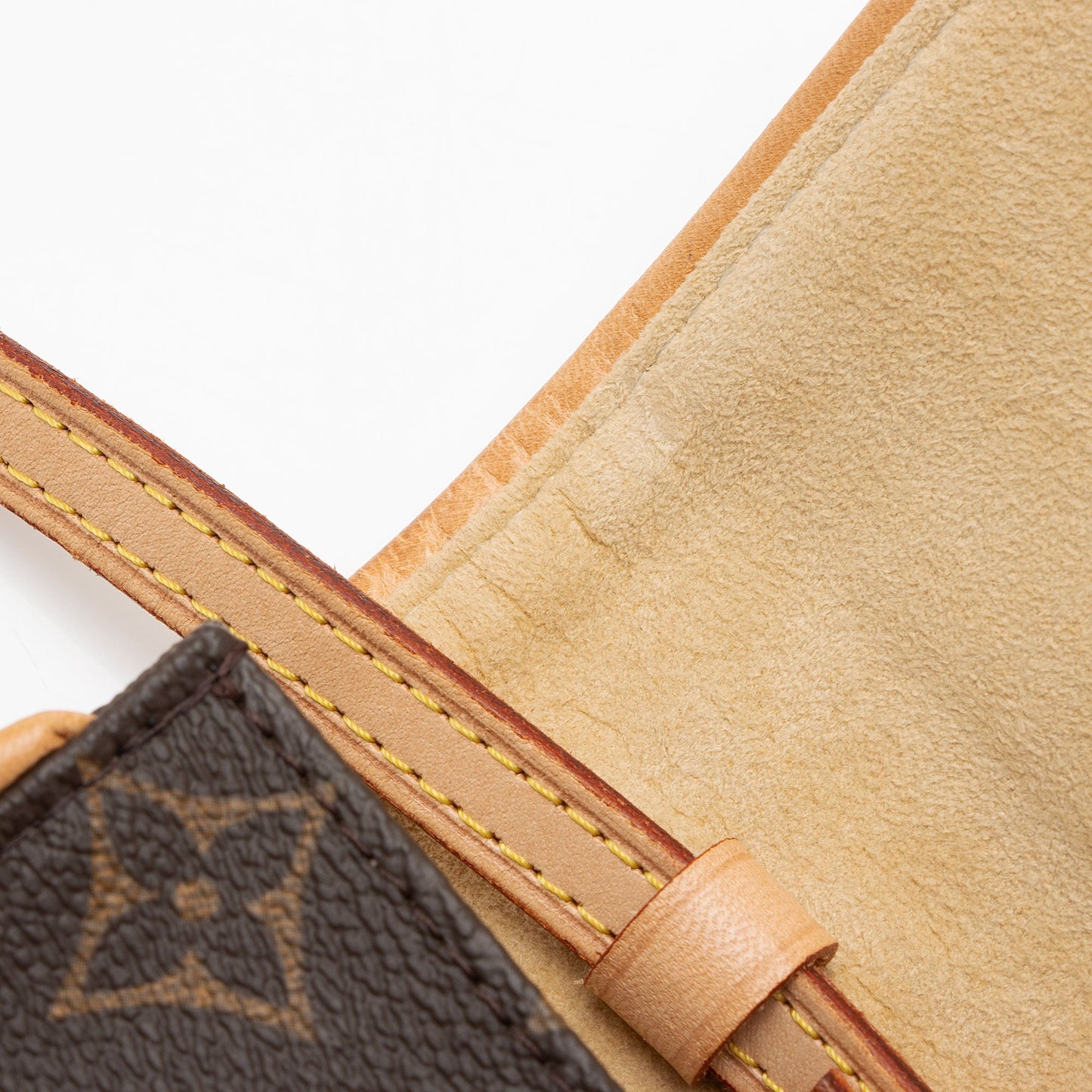 Louis Vuitton Vintage Monogram Canvas Pochette Twin PM Shoulder Bag (SHF-jZxfJj)