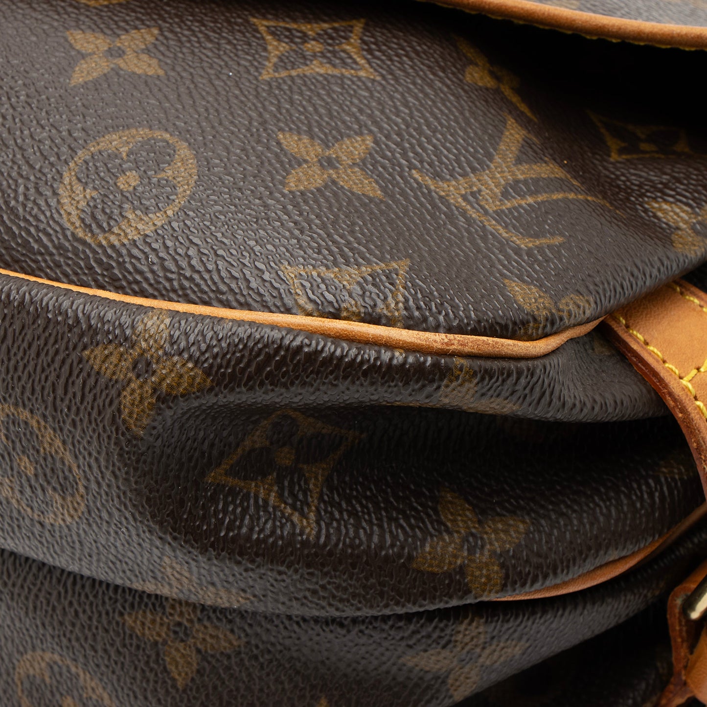Louis Vuitton Vintage Monogram Canvas Saumur 30 Messenger