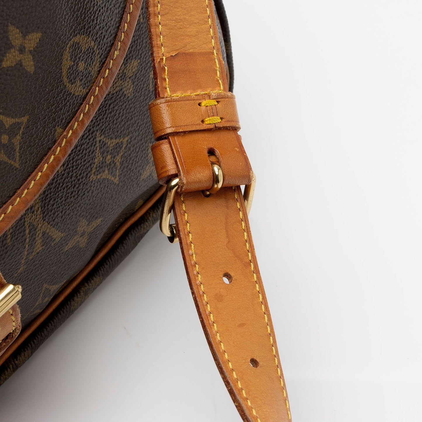 Louis Vuitton Vintage Monogram Canvas Saumur 35 Messenger Bag (SHF-Tk3PjK)