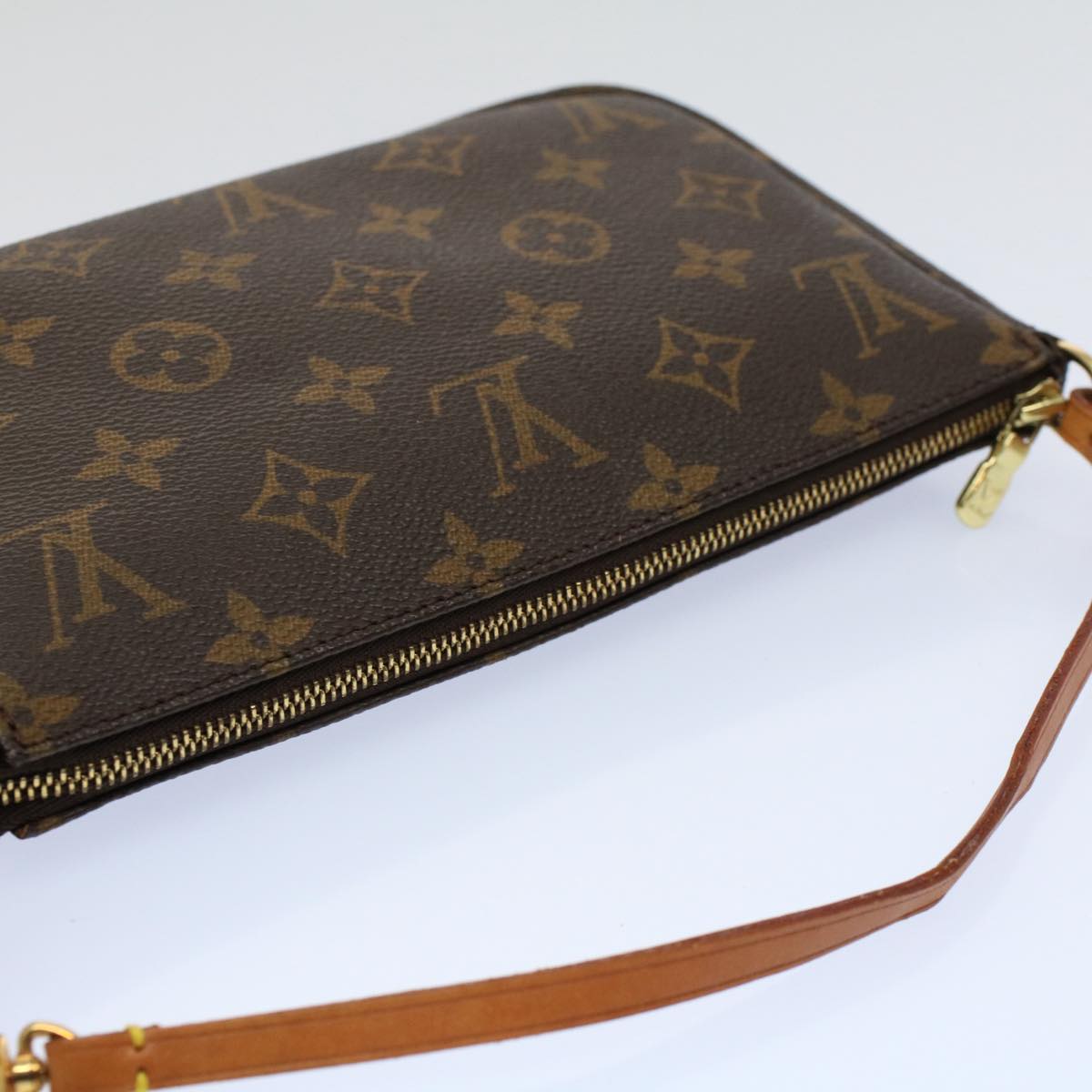 Louis Vuitton Pochette Accessoires Canvas Clutch Bag ()