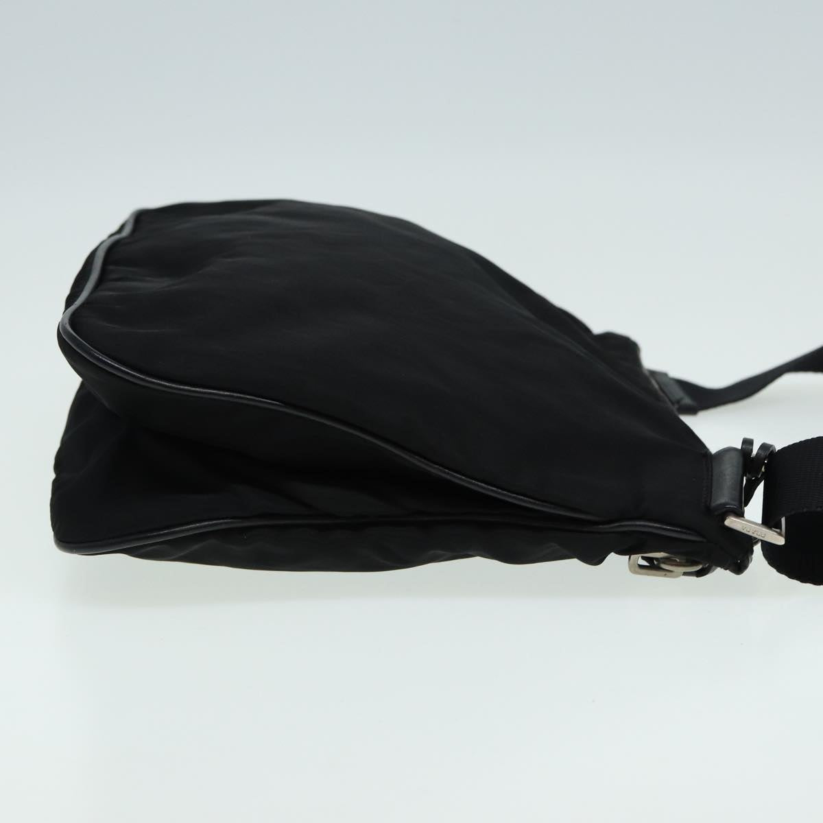 Luxury Prada Shoulder Bag Nylon Black ar12303