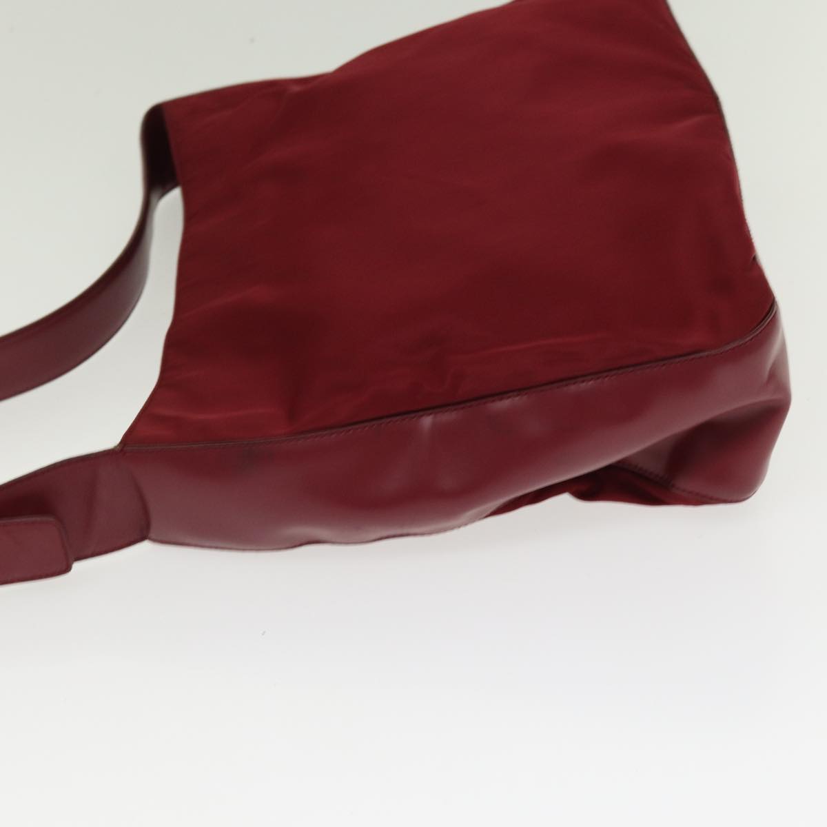 Luxury Prada Shoulder Bag Nylon Leather Red Silver ar12466